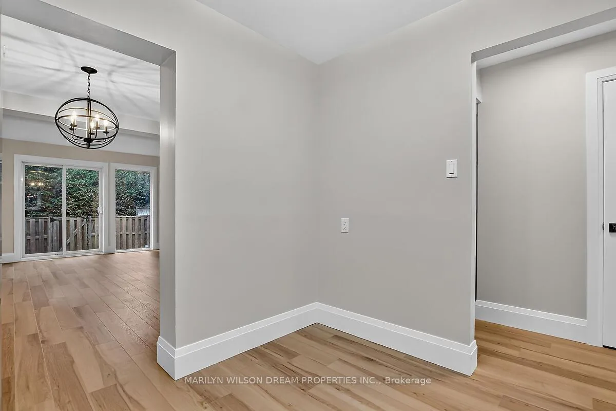 Photo 8 of 136 Bentbrook Crescent, Ottawa, Barrhaven - Heritage Park — HOMEH