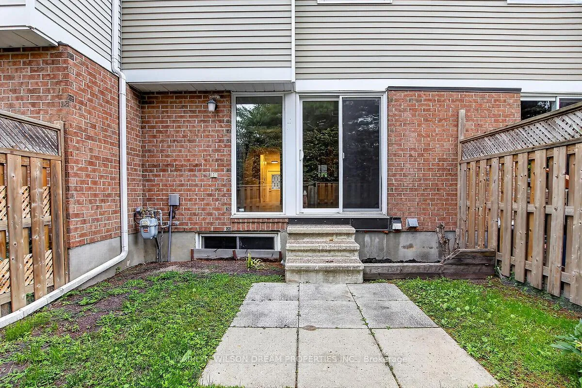 Photo 37 of 136 Bentbrook Crescent, Ottawa, Barrhaven - Heritage Park — HOMEH