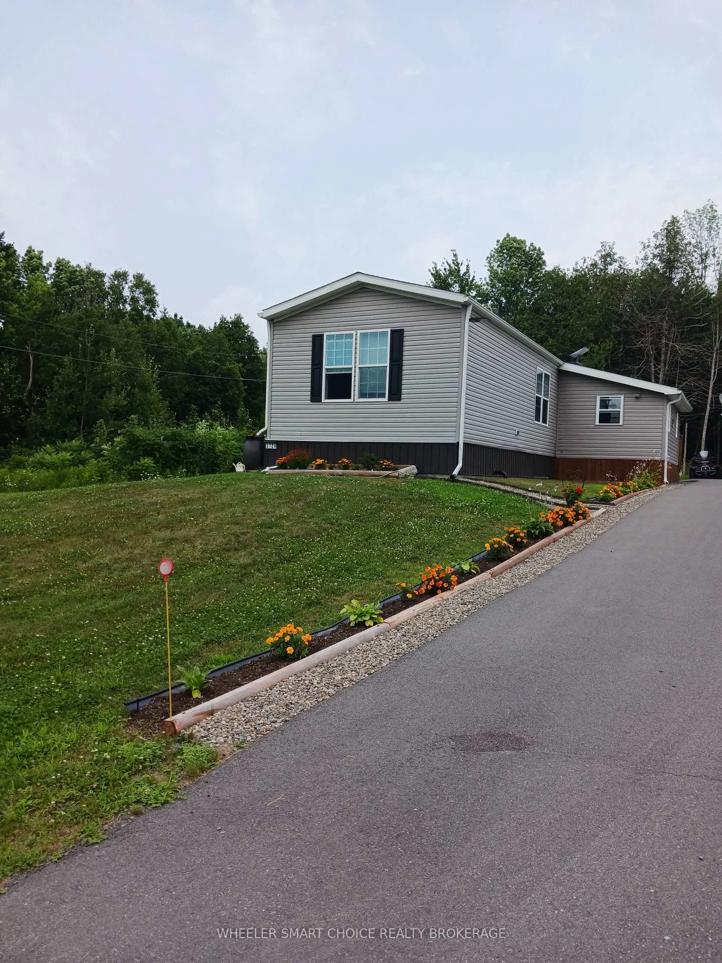 Photo 1 of 2729 Crows Nest Road E, North Stormont, North Stormont (Roxborough) Twp — HOMEH