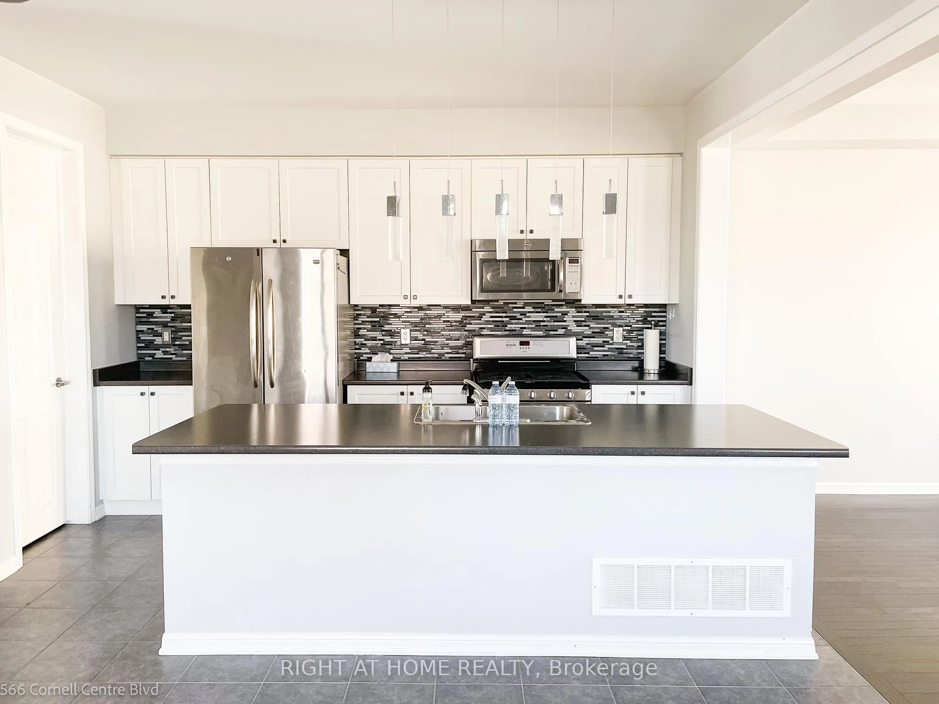 Photo 1 of 566 Cornell Centre Boulevard, Markham, Cornell — HOMEH
