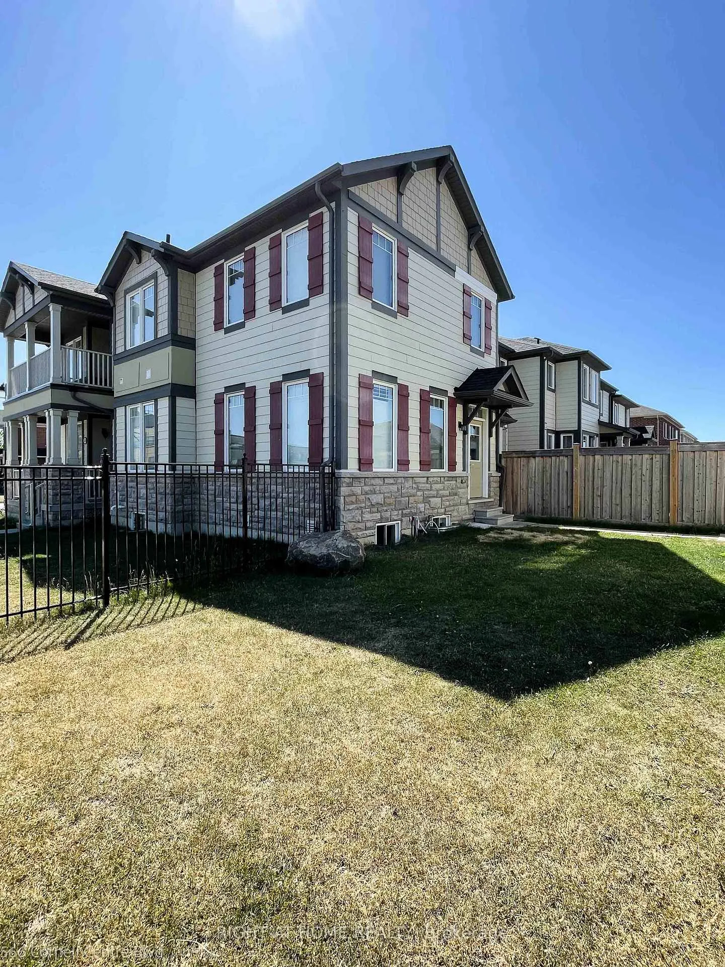 Photo 4 of 566 Cornell Centre Boulevard, Markham, Cornell — HOMEH