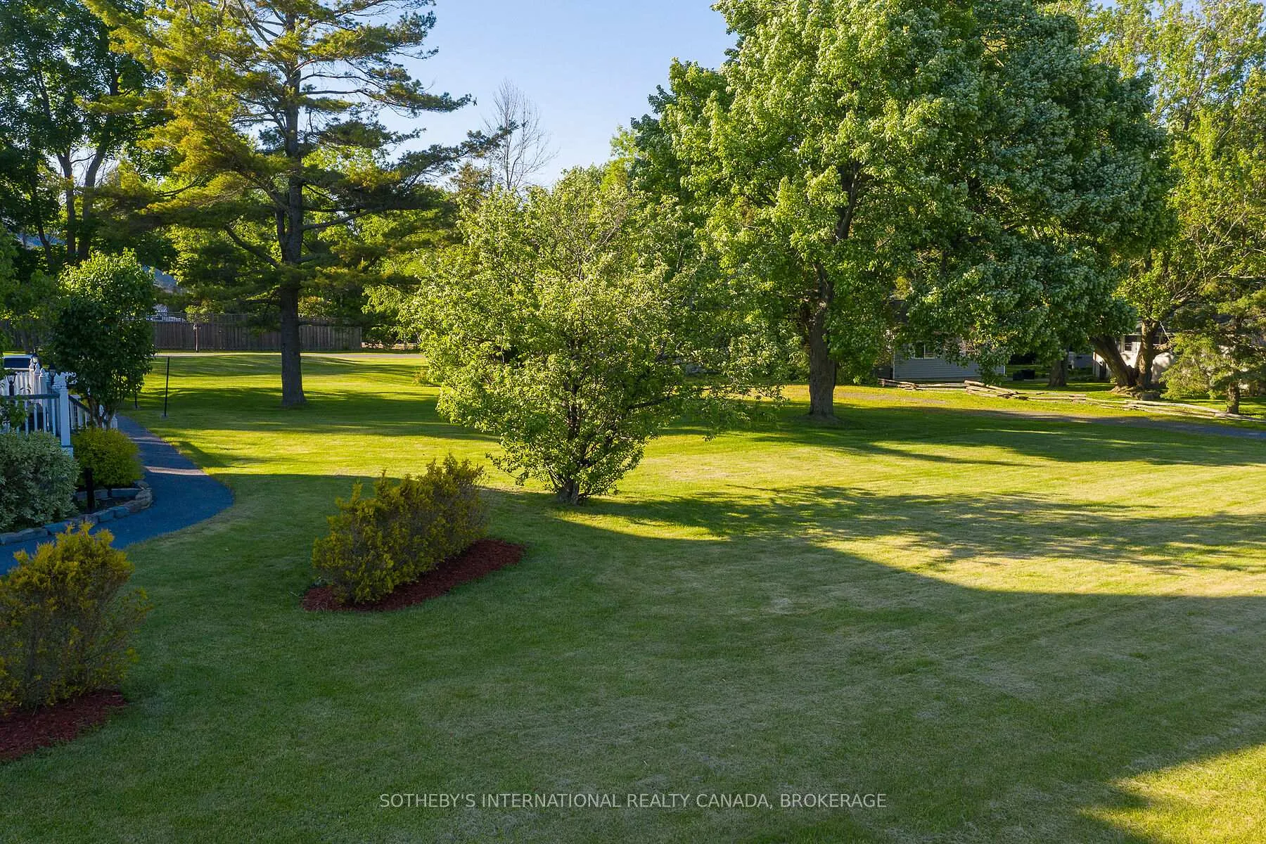 Photo 7 of 4 Starr Place, Kingston, Kingston East (Incl CFB Kingston) — HOMEH