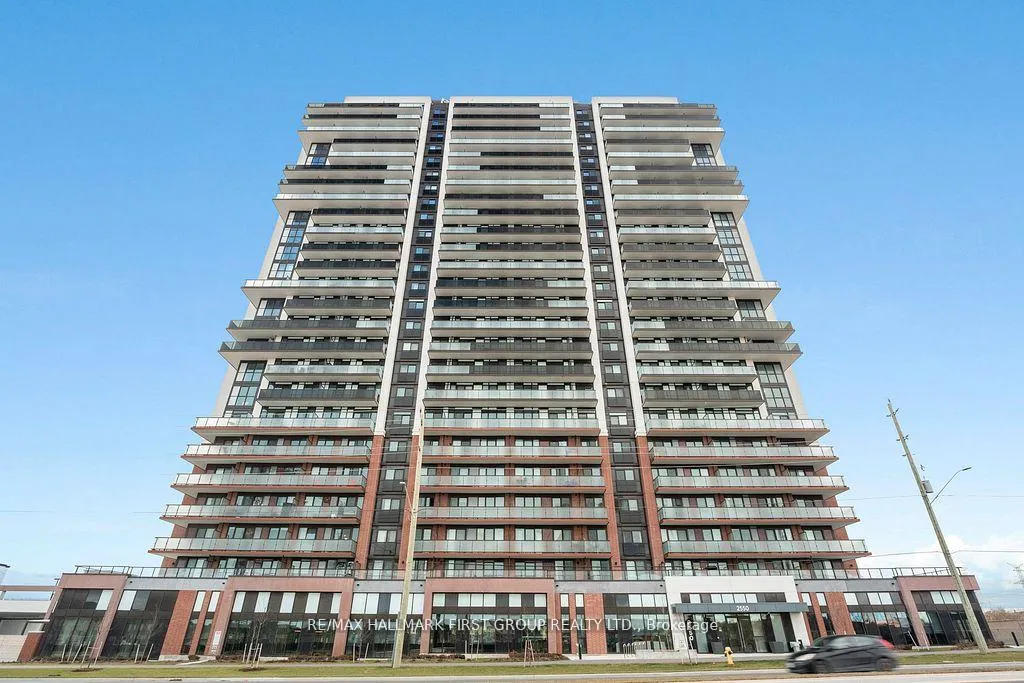 Front of Unit 1605, 2550 Simcoe Street N