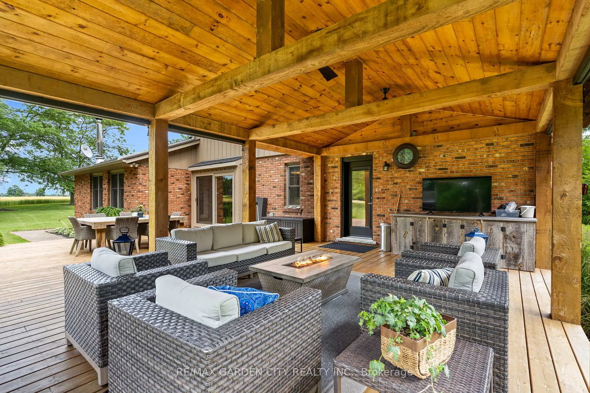 Photo 5 of 809 Kilman Road, Pelham, North Pelham — HOMEH