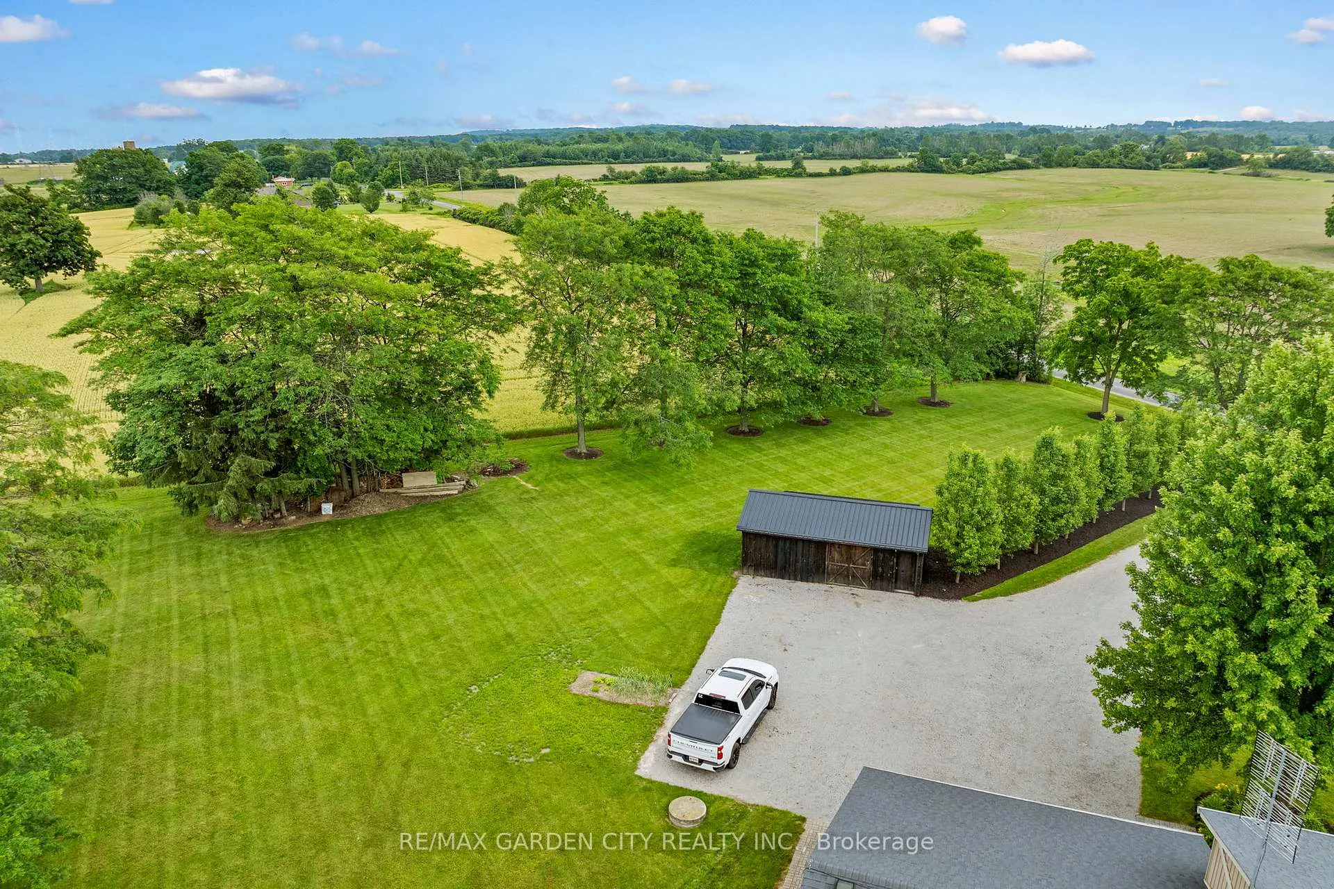 Photo 9 of 809 Kilman Road, Pelham, North Pelham — HOMEH