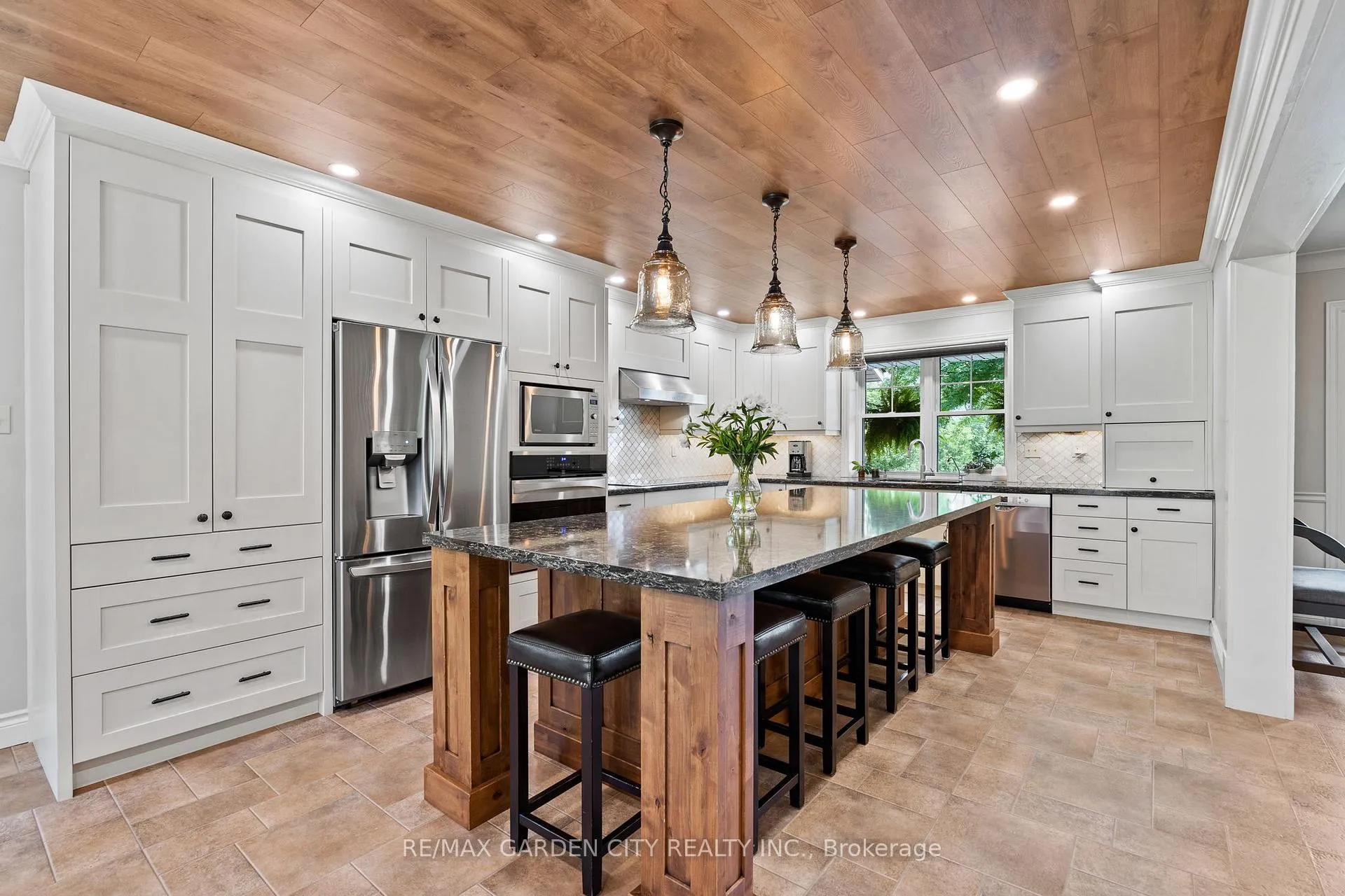 Photo 16 of 809 Kilman Road, Pelham, North Pelham — HOMEH