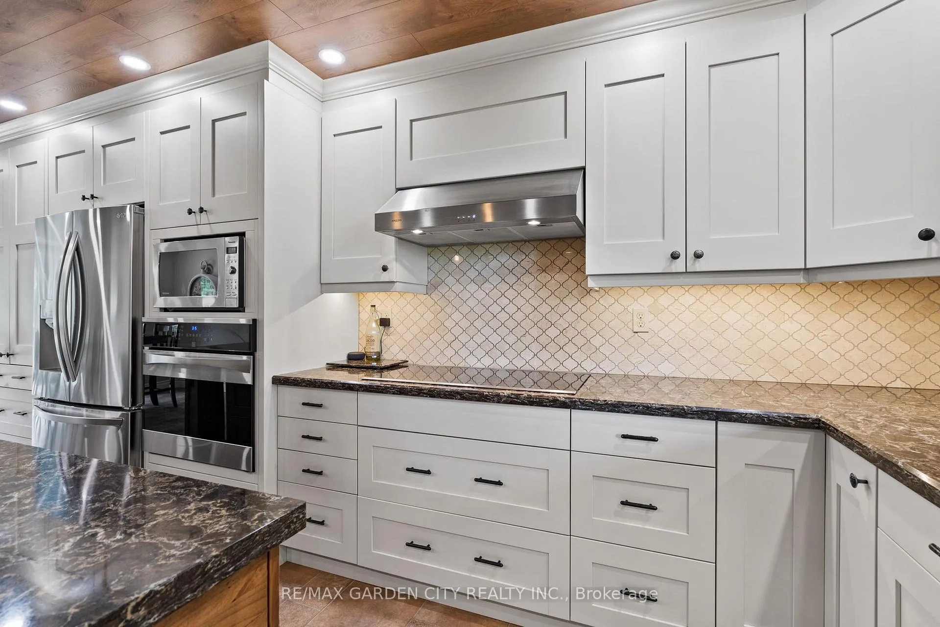 Photo 17 of 809 Kilman Road, Pelham, North Pelham — HOMEH
