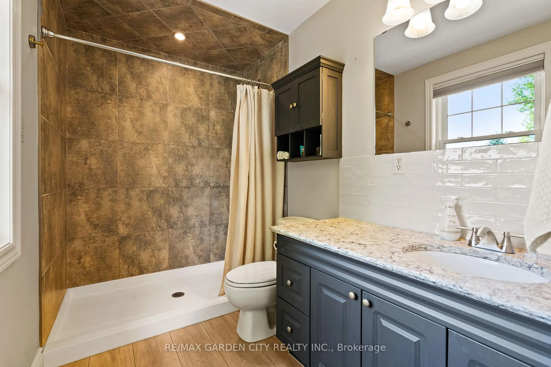 Photo 29 of 809 Kilman Road, Pelham, North Pelham — HOMEH