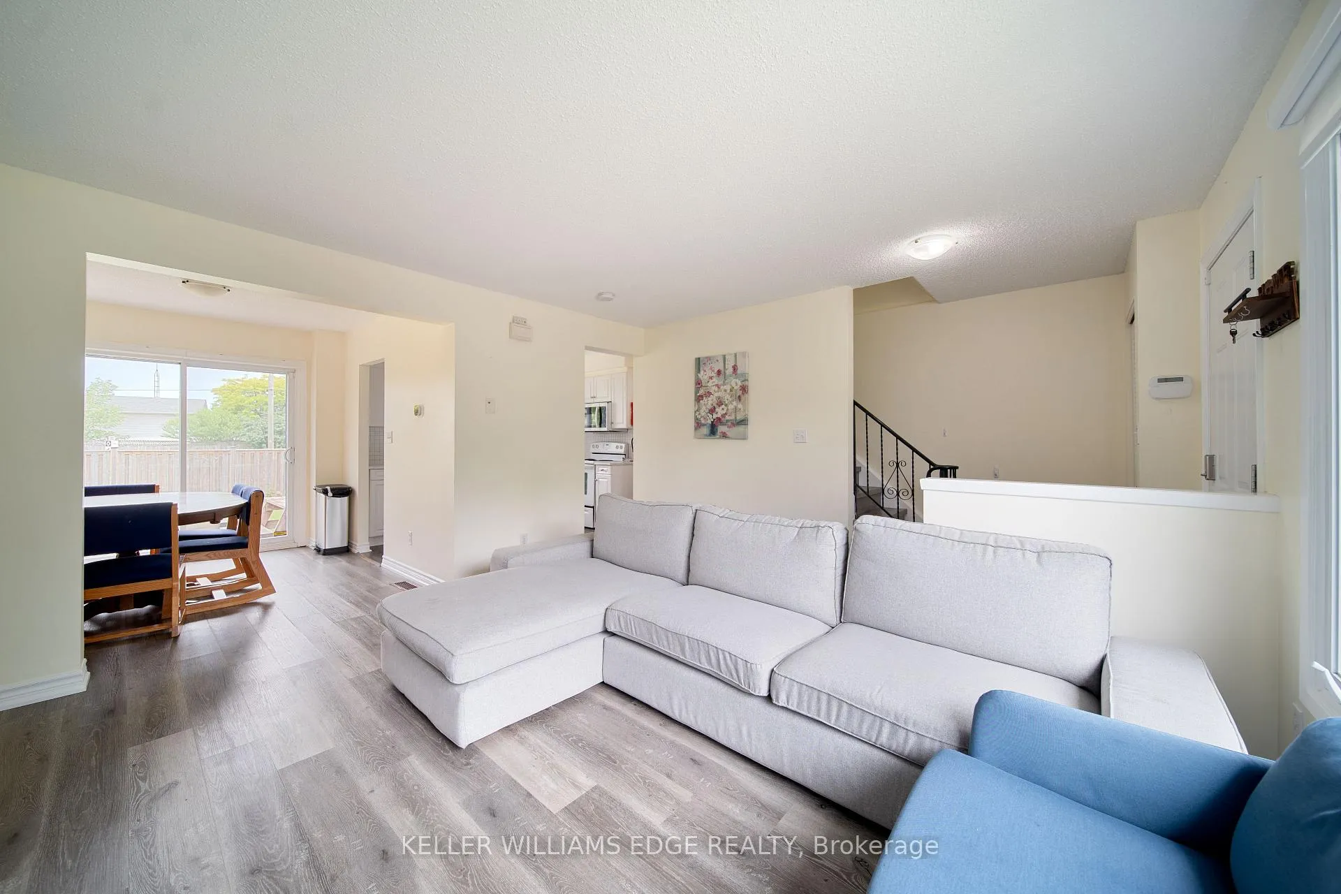 Photo 4 of 124 Romy Crescent, Thorold, Confederation Heights — HOMEH