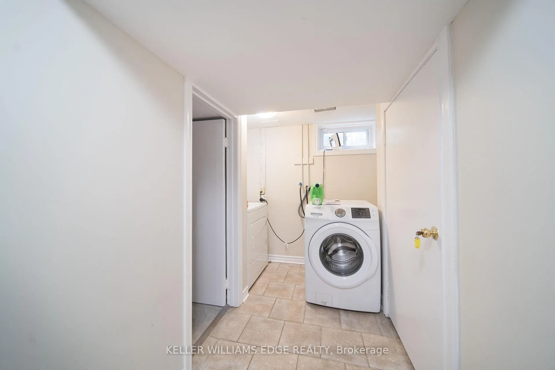 Photo 21 of 124 Romy Crescent, Thorold, Confederation Heights — HOMEH