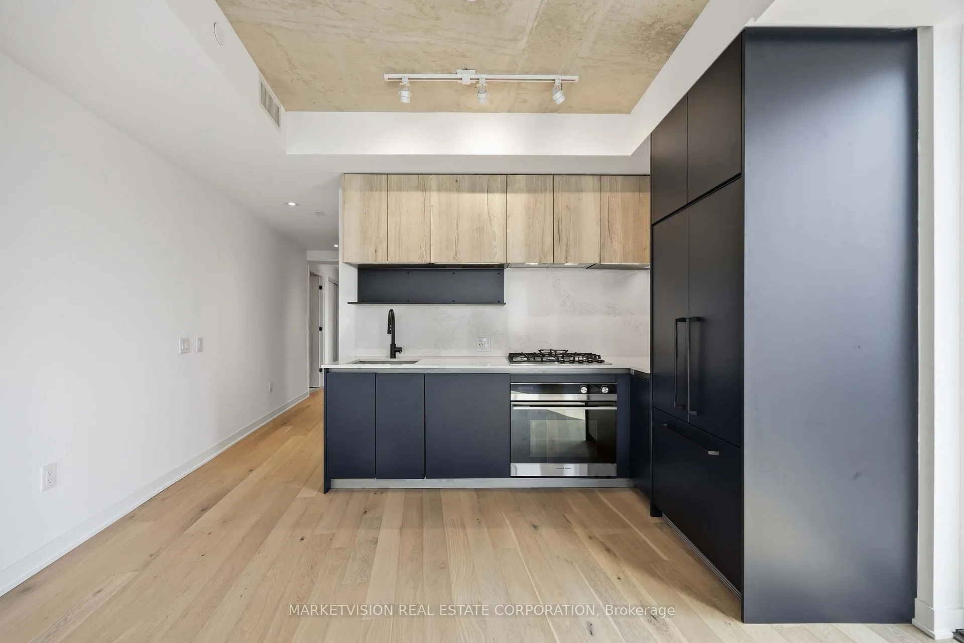 Photo 4 of Unit 317, 2625 Dundas Street W, Toronto, Junction Area — HOMEH
