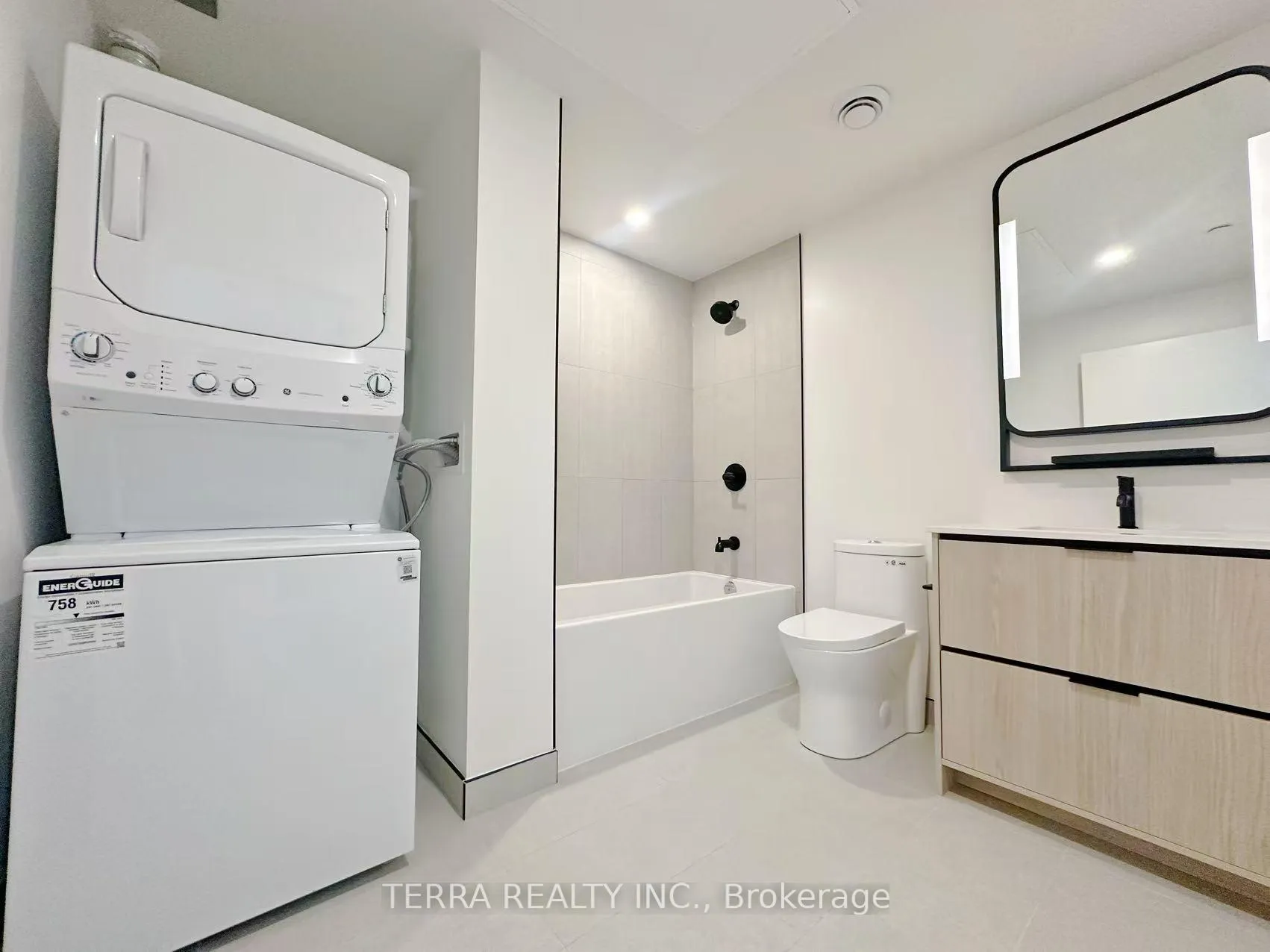 Photo 5 of Unit 626, 1050 Eastern Avenue, Toronto, Greenwood-Coxwell — HOMEH