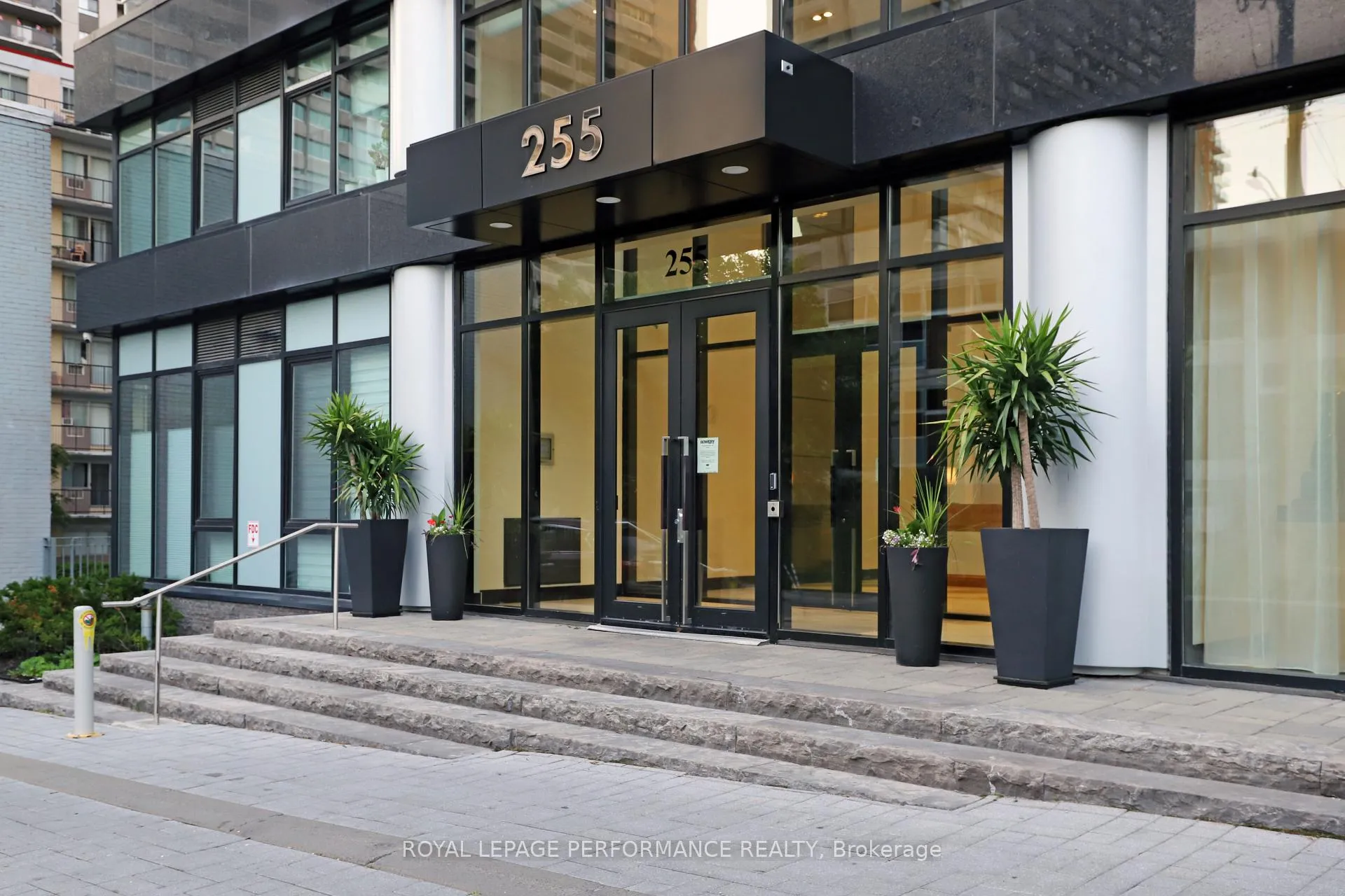 Photo 2 of Unit 1603, 255 Bay Street, Ottawa, Ottawa Centre — HOMEH