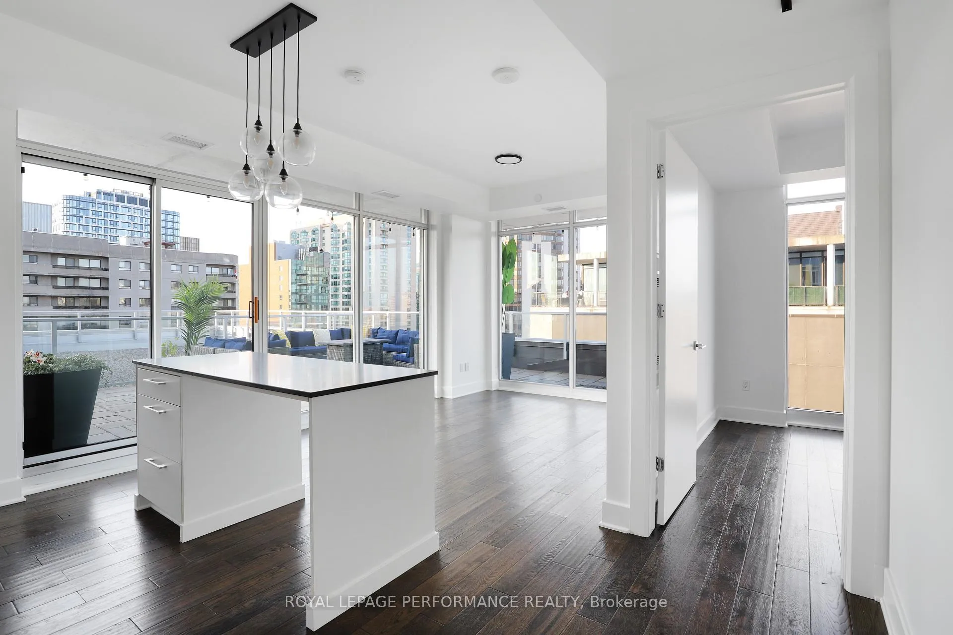 Photo 9 of Unit 1603, 255 Bay Street, Ottawa, Ottawa Centre — HOMEH