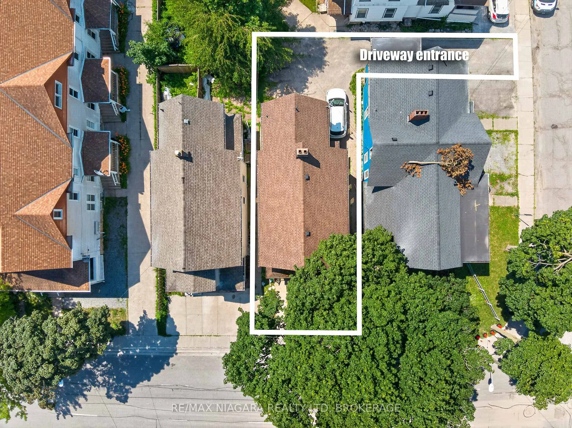 Photo 5 of 4454 Huron Street, Niagara Falls, Downtown — HOMEH