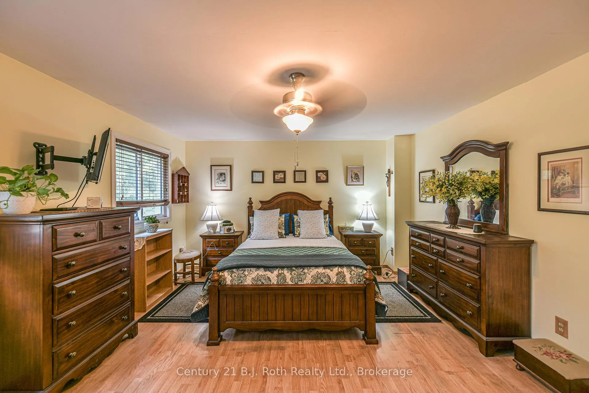 Photo 33 of Unit 35, 441 Barrie Road, Orillia — HOMEH