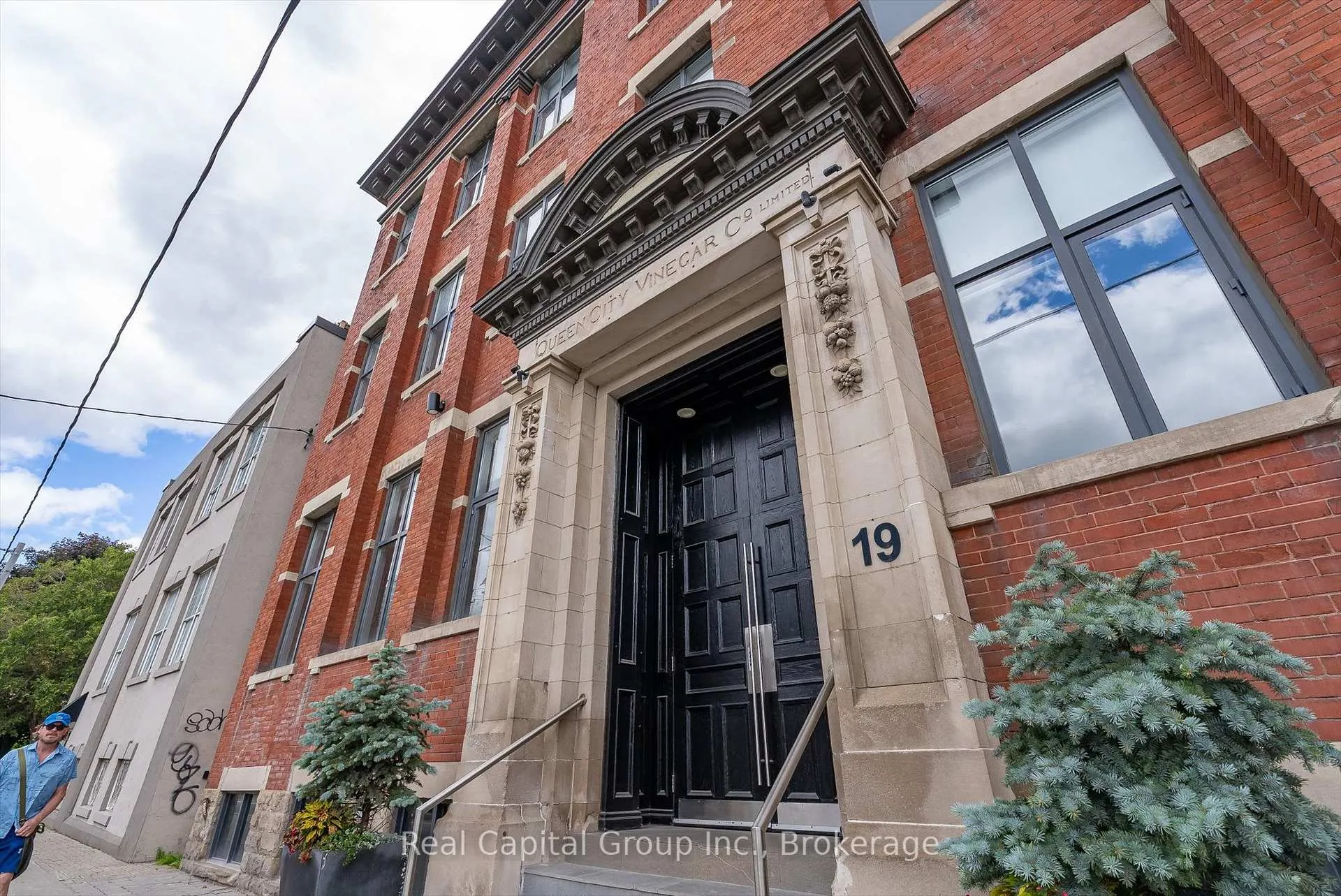 Photo 4 of Unit 203, 19 River Street, Toronto, Regent Park — HOMEH