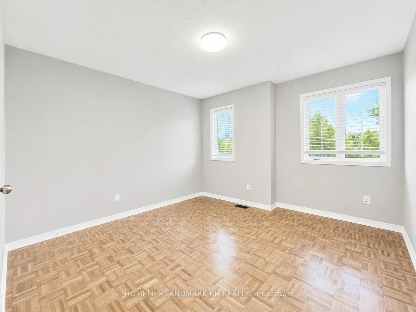 Photo 10 of 11 Cottinghill Way, Aurora, Bayview Northeast — HOMEH