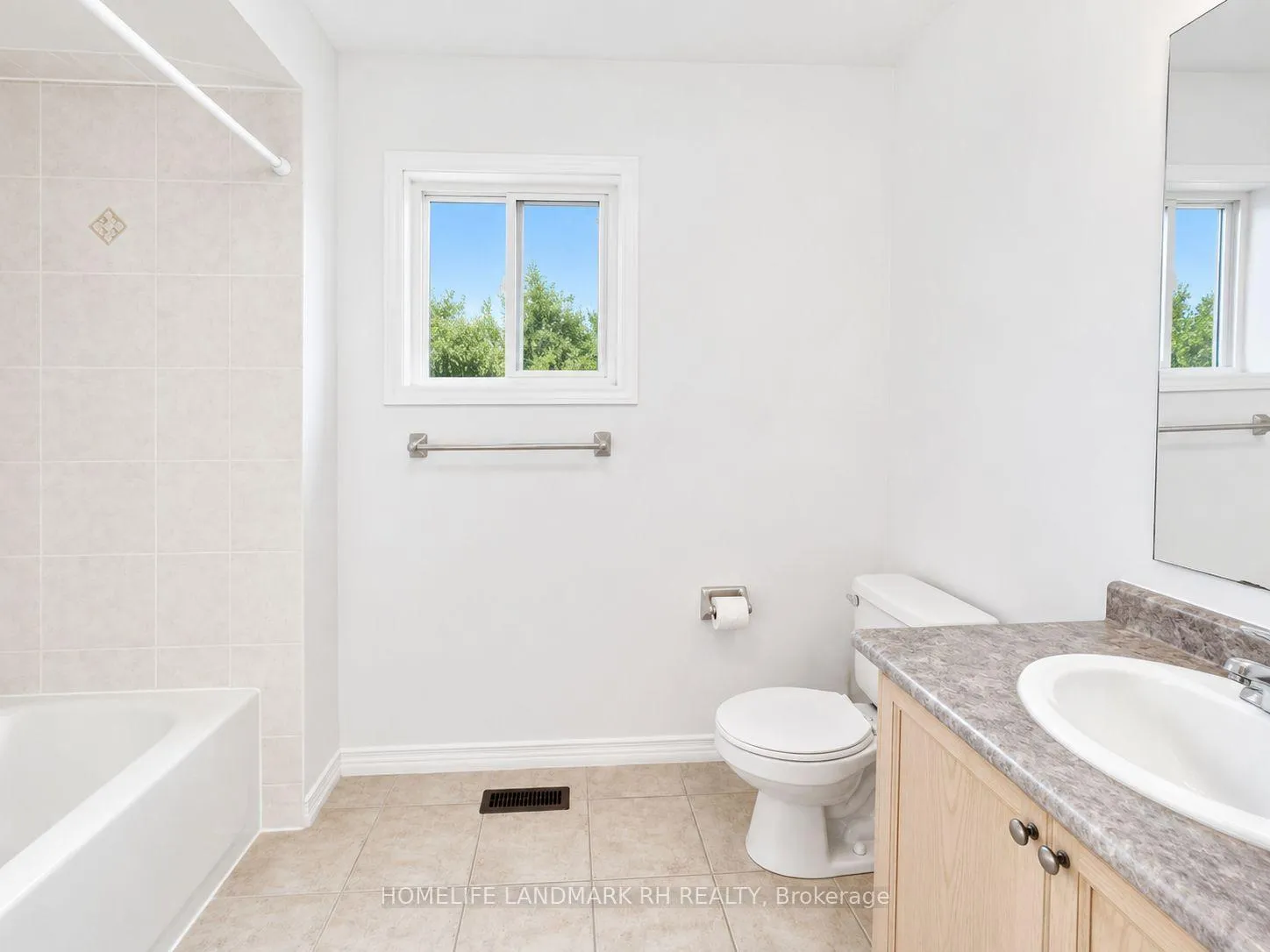 Photo 11 of 11 Cottinghill Way, Aurora, Bayview Northeast — HOMEH
