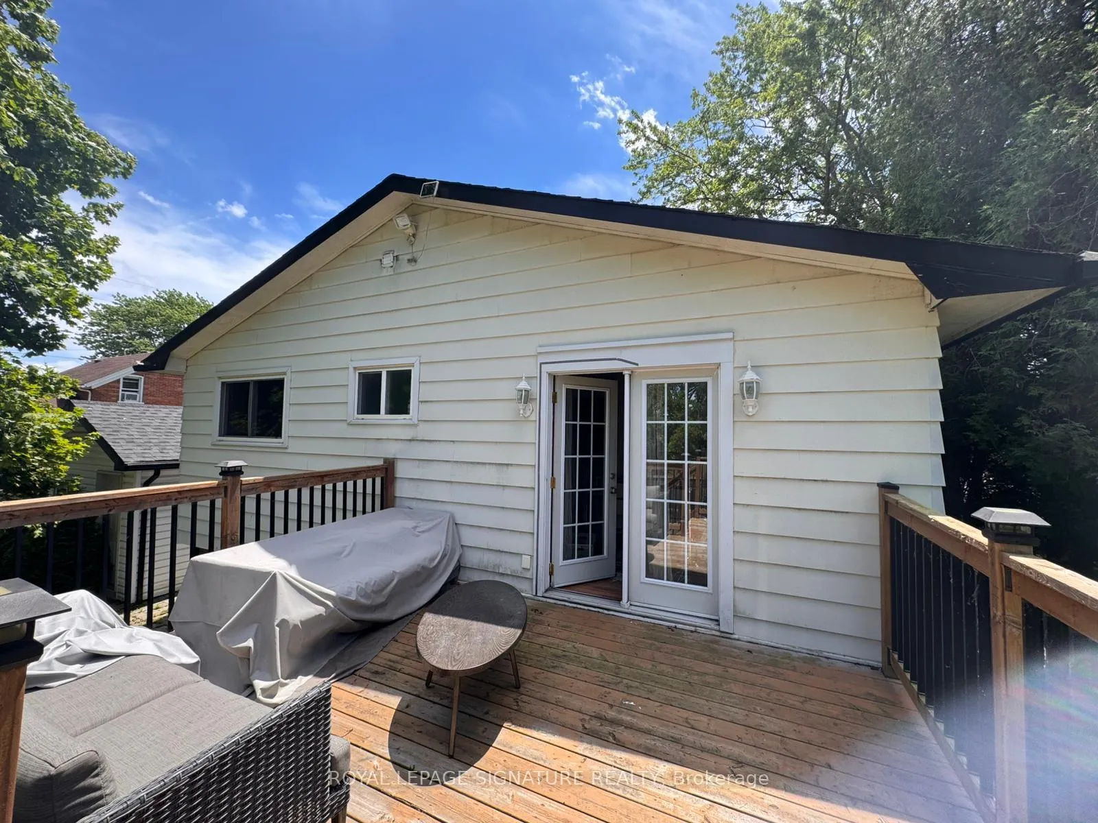 Photo 3 of 279 Lakeshore Road S, St. Catharines, Lakeshore — HOMEH