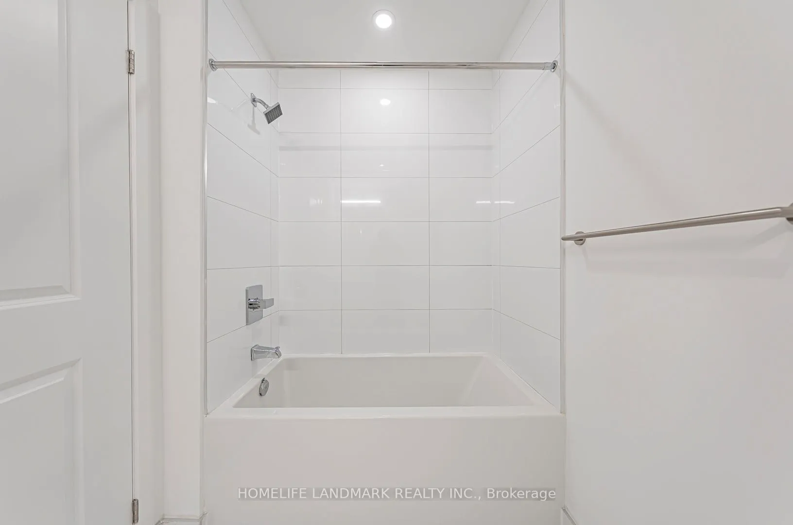 Photo 13 of Unit 5502, 395 Bloor Street E, Toronto, North St. James Town — HOMEH