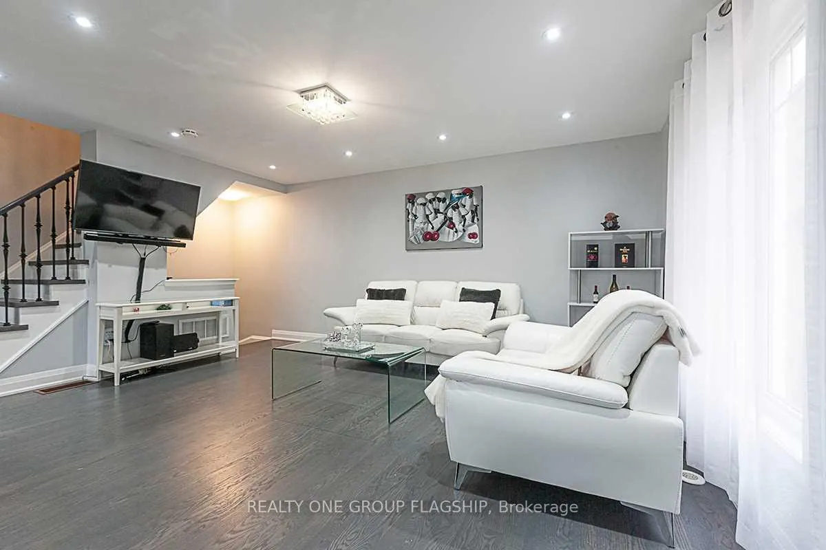 Photo 8 of 467 Dalhousie Gate, Milton, Willmott — HOMEH