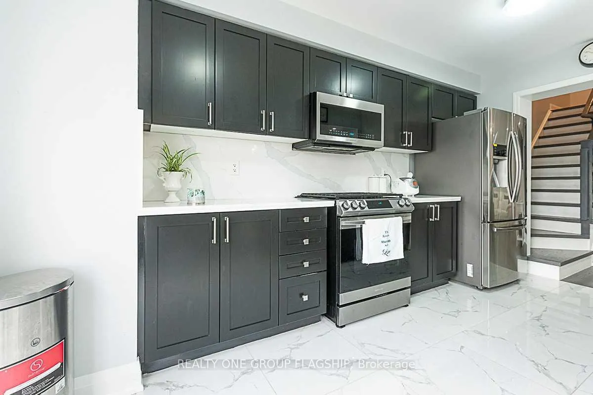 Photo 14 of 467 Dalhousie Gate, Milton, Willmott — HOMEH
