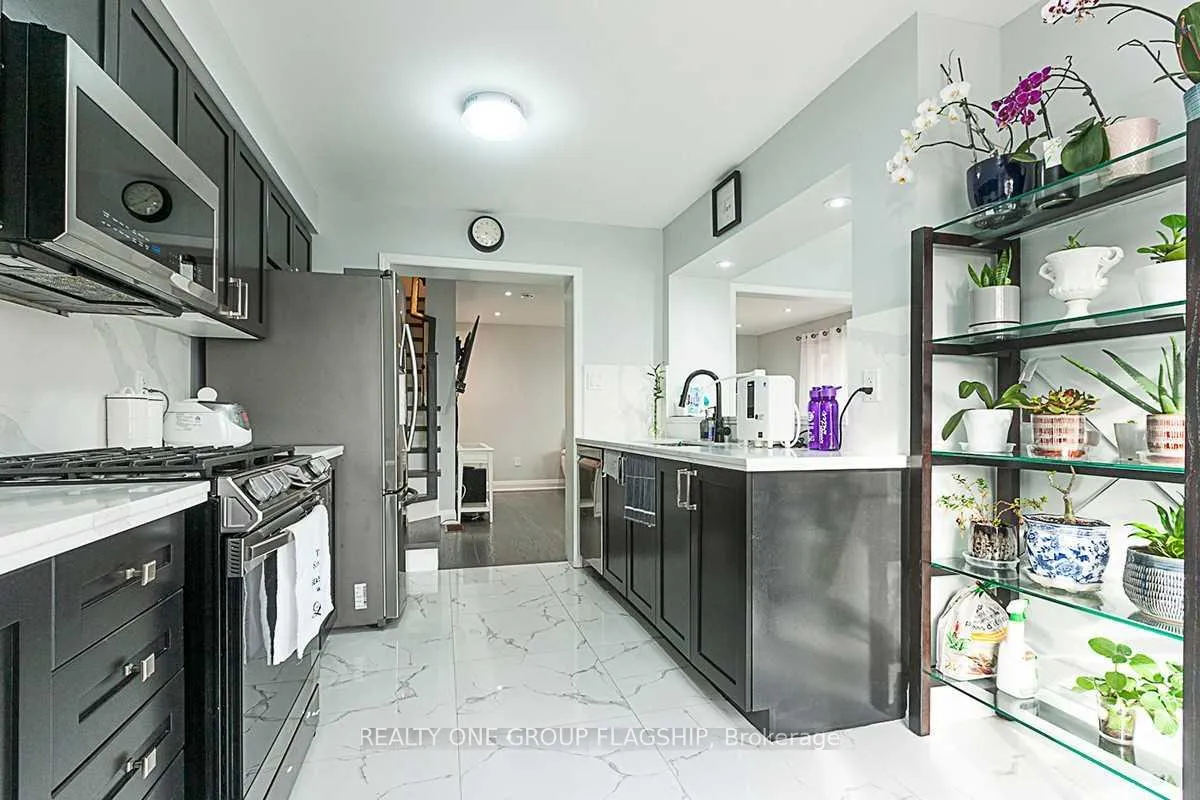 Photo 16 of 467 Dalhousie Gate, Milton, Willmott — HOMEH