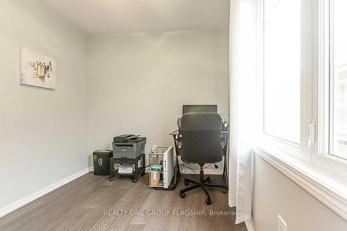 Photo 24 of 467 Dalhousie Gate, Milton, Willmott — HOMEH