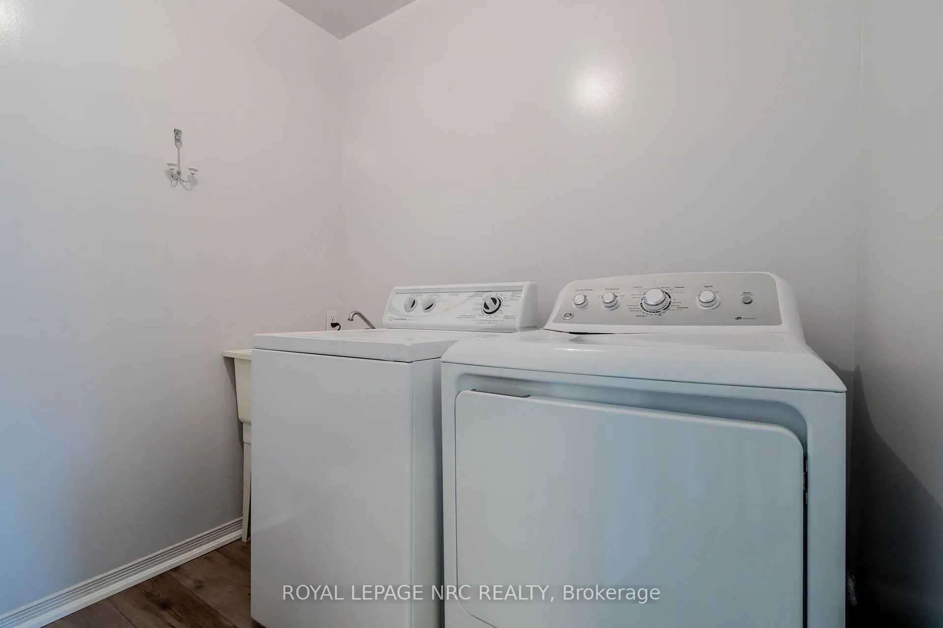Photo 91 of Unit 28, 5070 drummond Road, Niagara Falls, Cherrywood — HOMEH