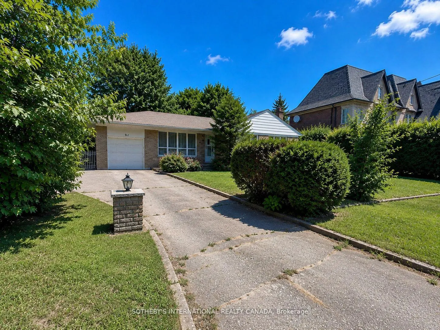 Front of 9 Lloydminster Crescent