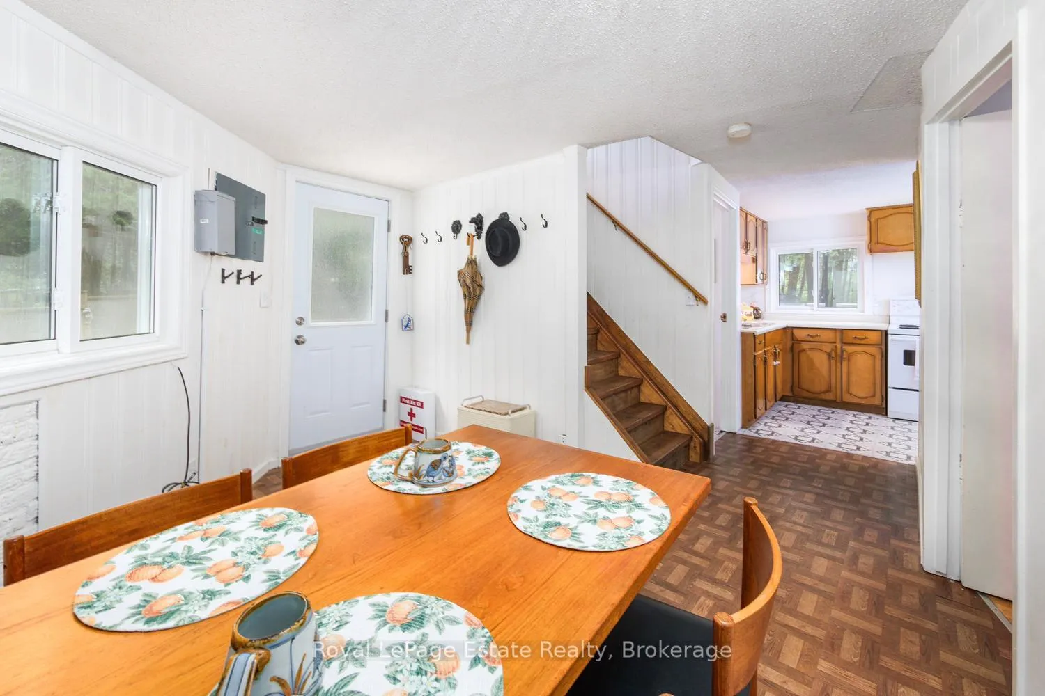 Photo 8 of 125 Third Avenue N, South Bruce Peninsula — HOMEH