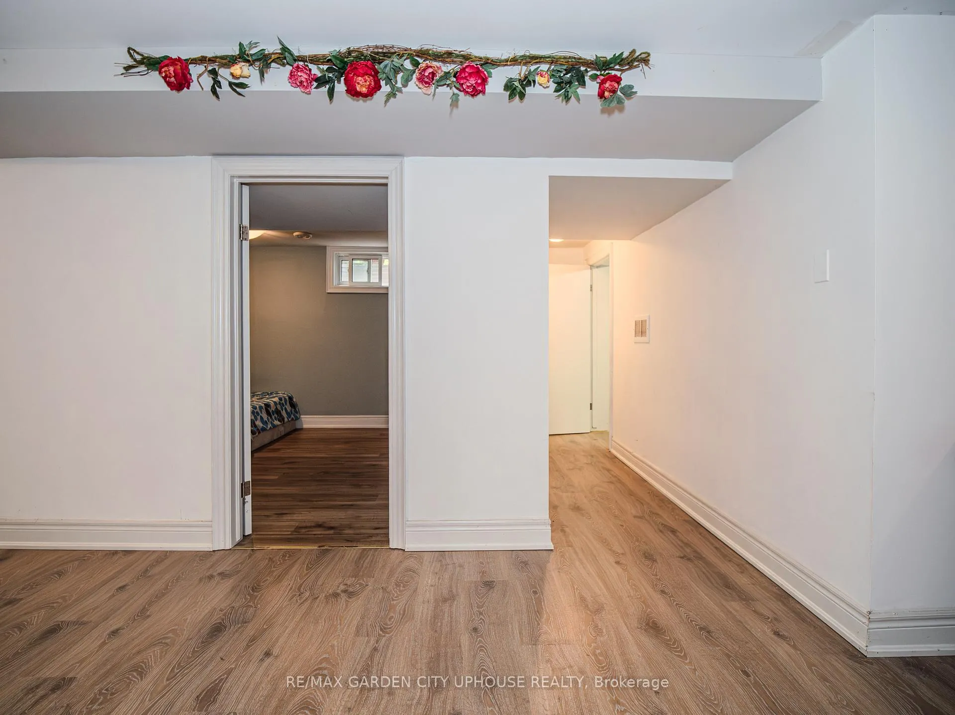 Photo 14 of 33 Parnell Road, St. Catharines, Vine/Linwell — HOMEH