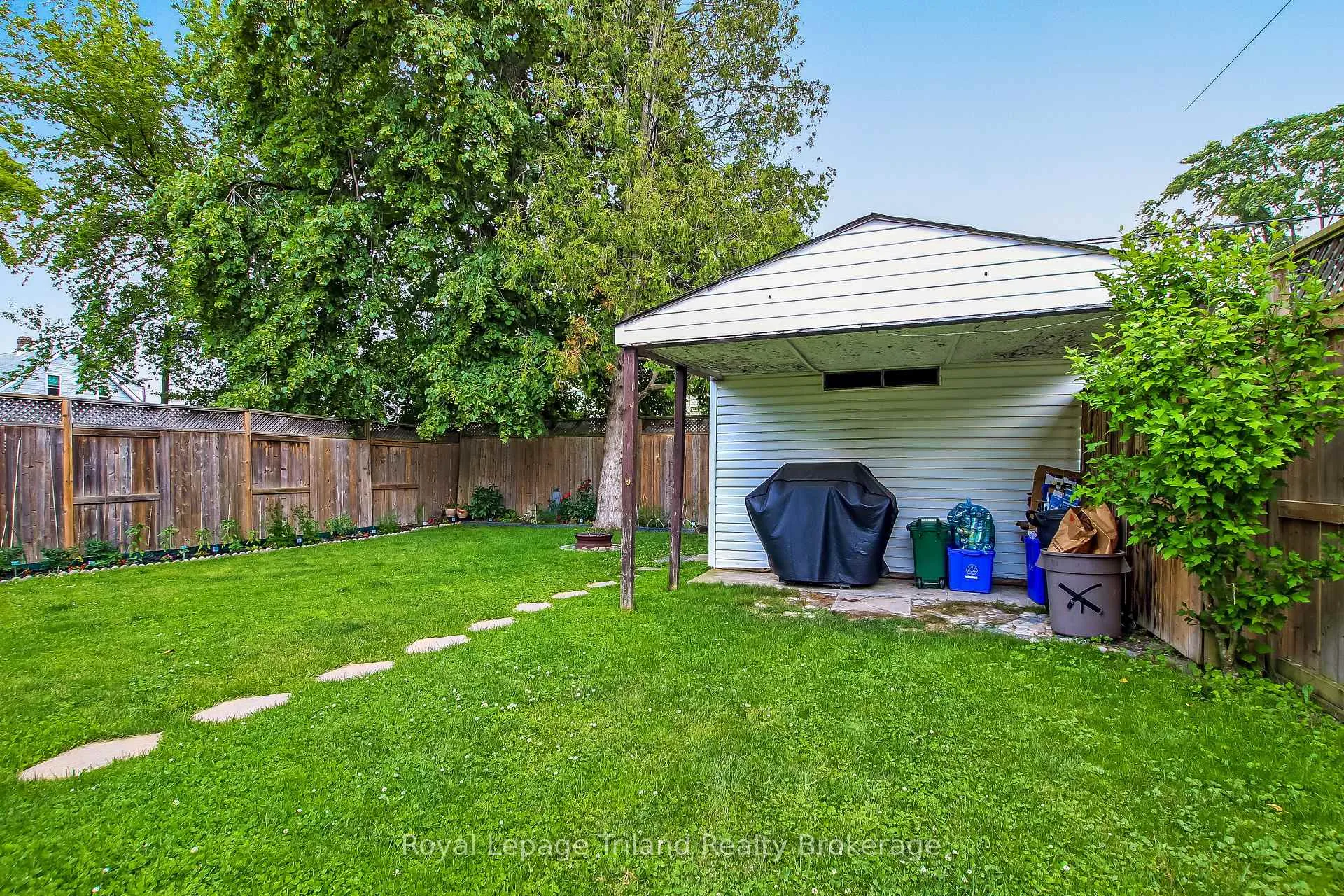 Photo 7 of 224 Harkness Street, Sarnia — HOMEH