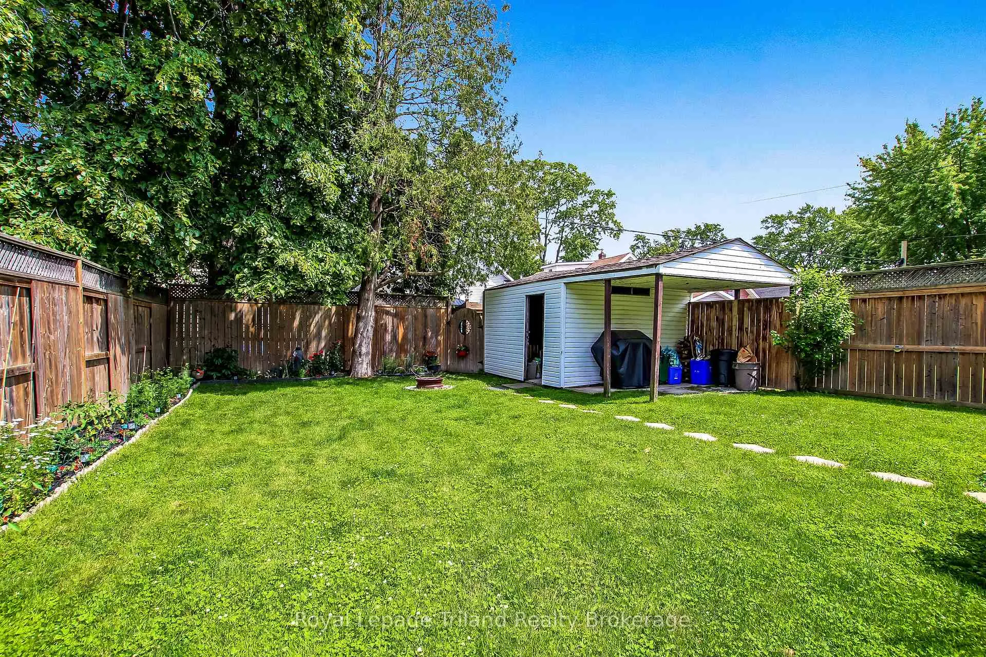 Photo 8 of 224 Harkness Street, Sarnia — HOMEH