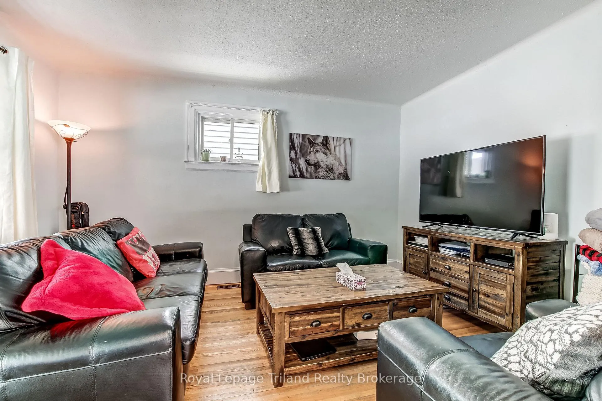 Photo 25 of 224 Harkness Street, Sarnia — HOMEH