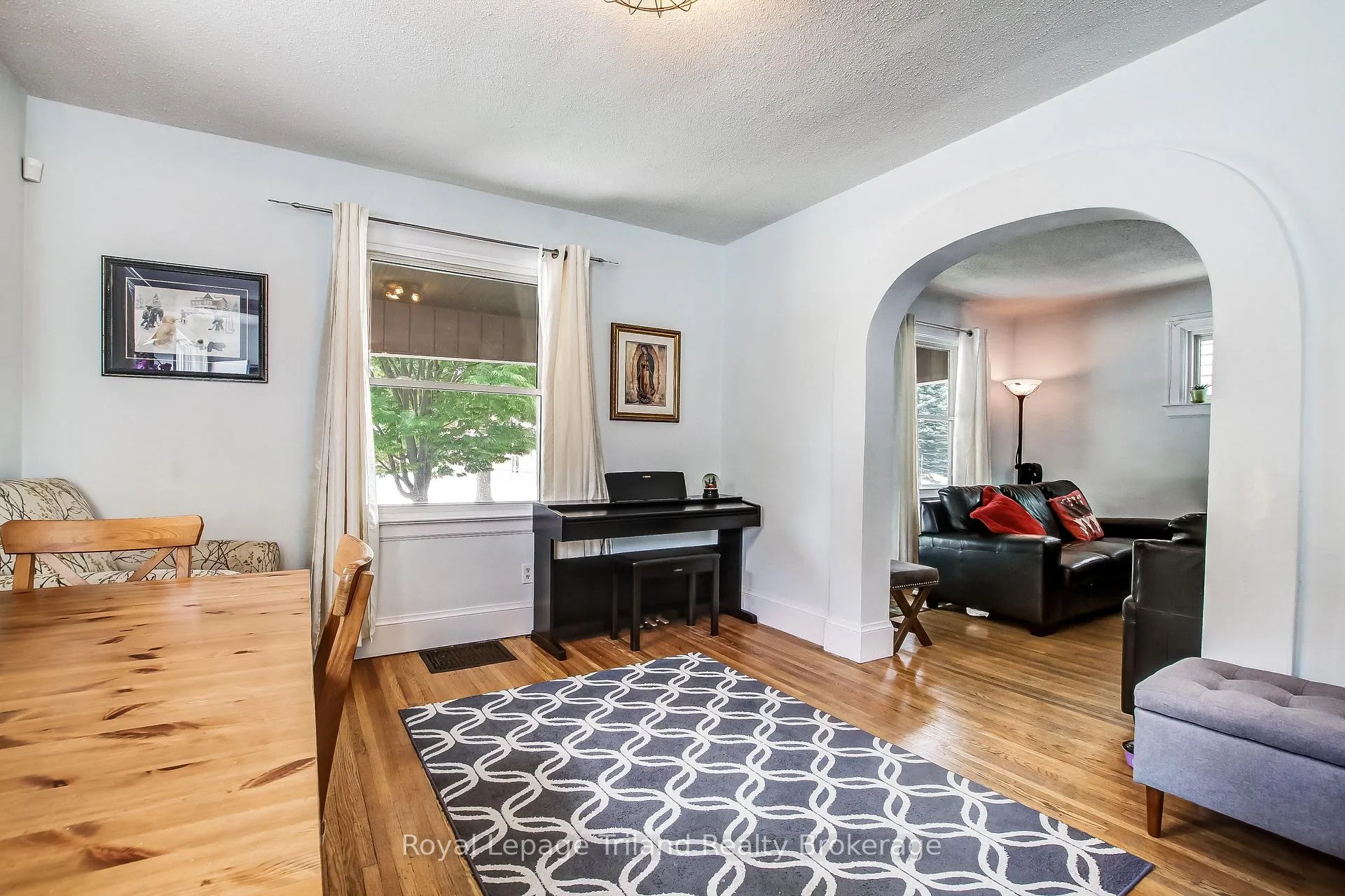 Photo 27 of 224 Harkness Street, Sarnia — HOMEH
