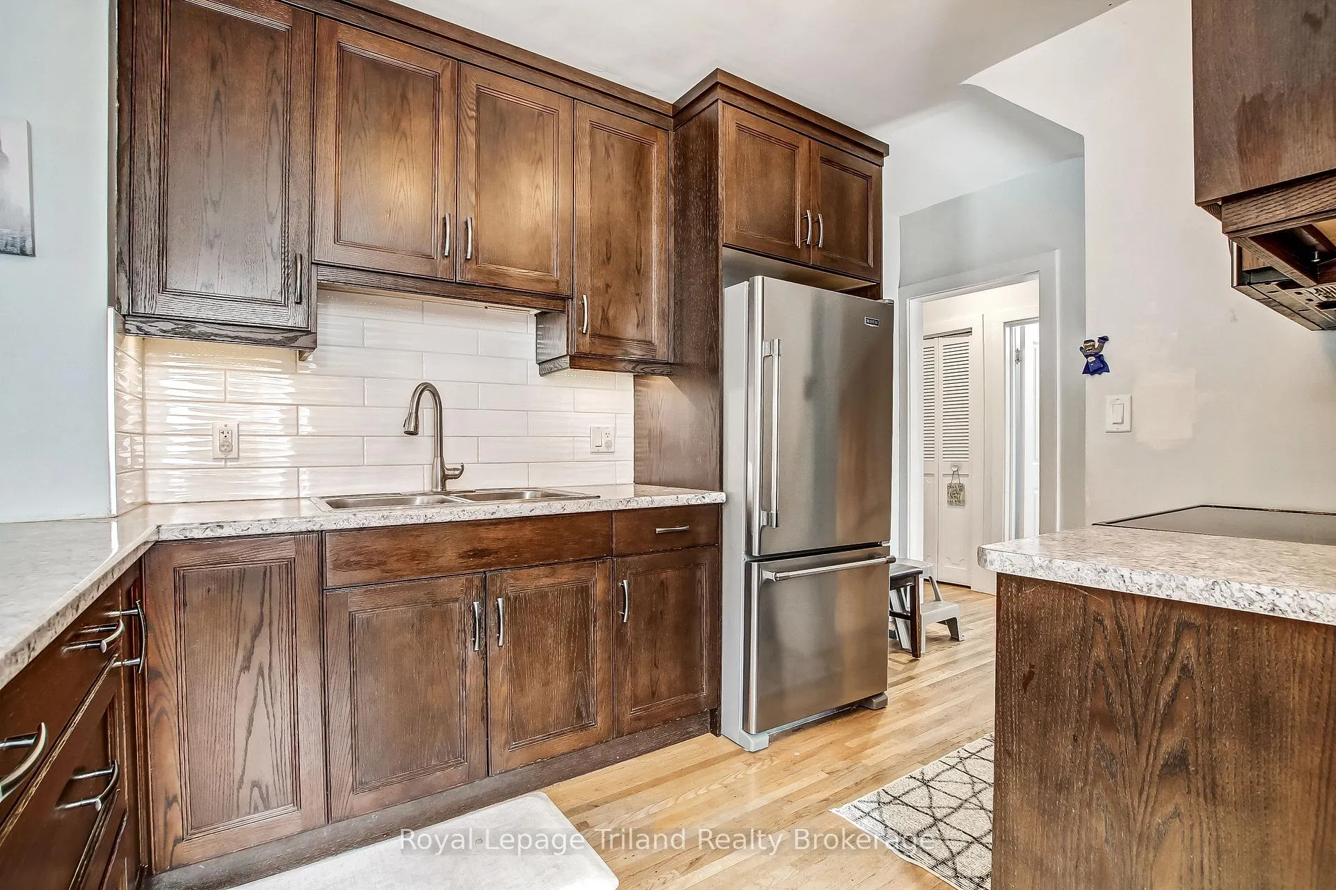 Photo 11 of 224 Harkness Street, Sarnia — HOMEH