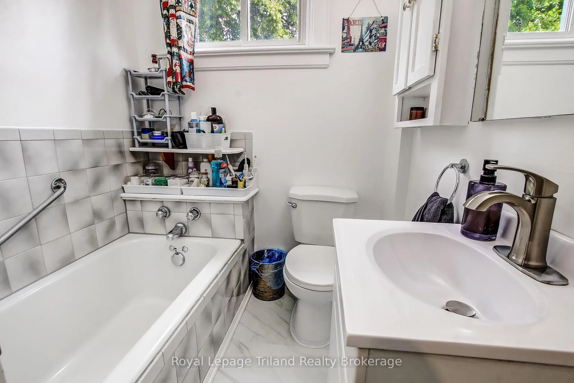 Photo 12 of 224 Harkness Street, Sarnia — HOMEH