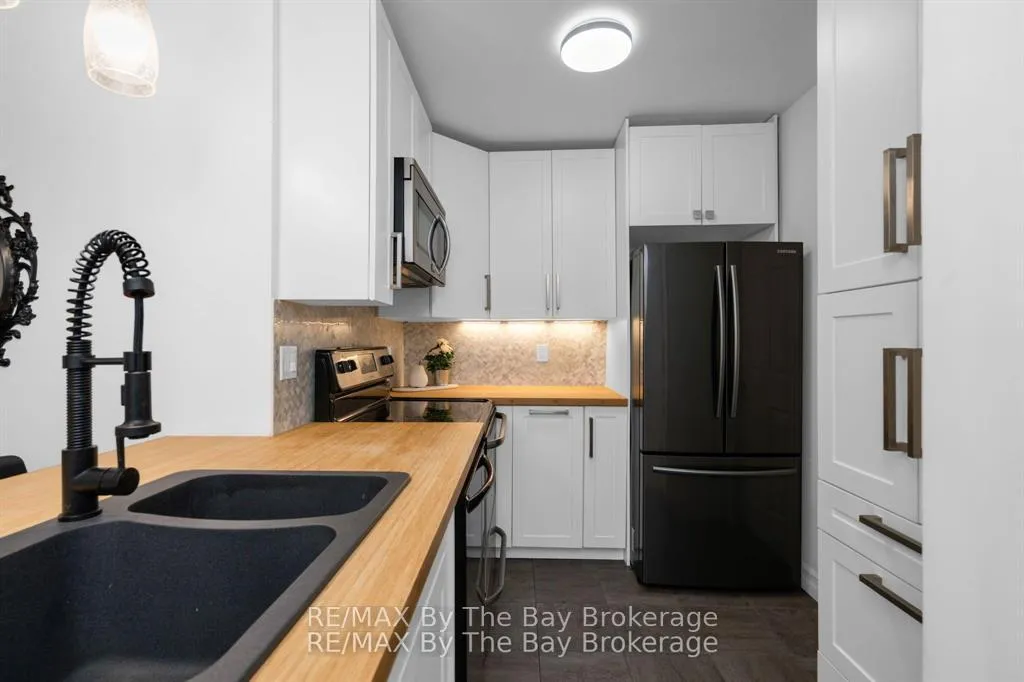 Photo 10 of Unit 39, 19 Dawson Drive, Collingwood — HOMEH