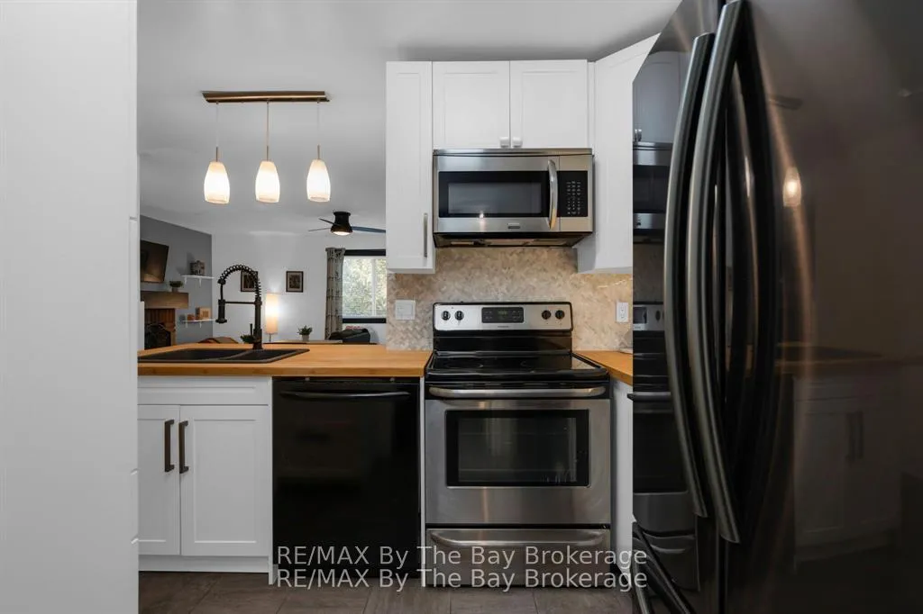 Photo 11 of Unit 39, 19 Dawson Drive, Collingwood — HOMEH