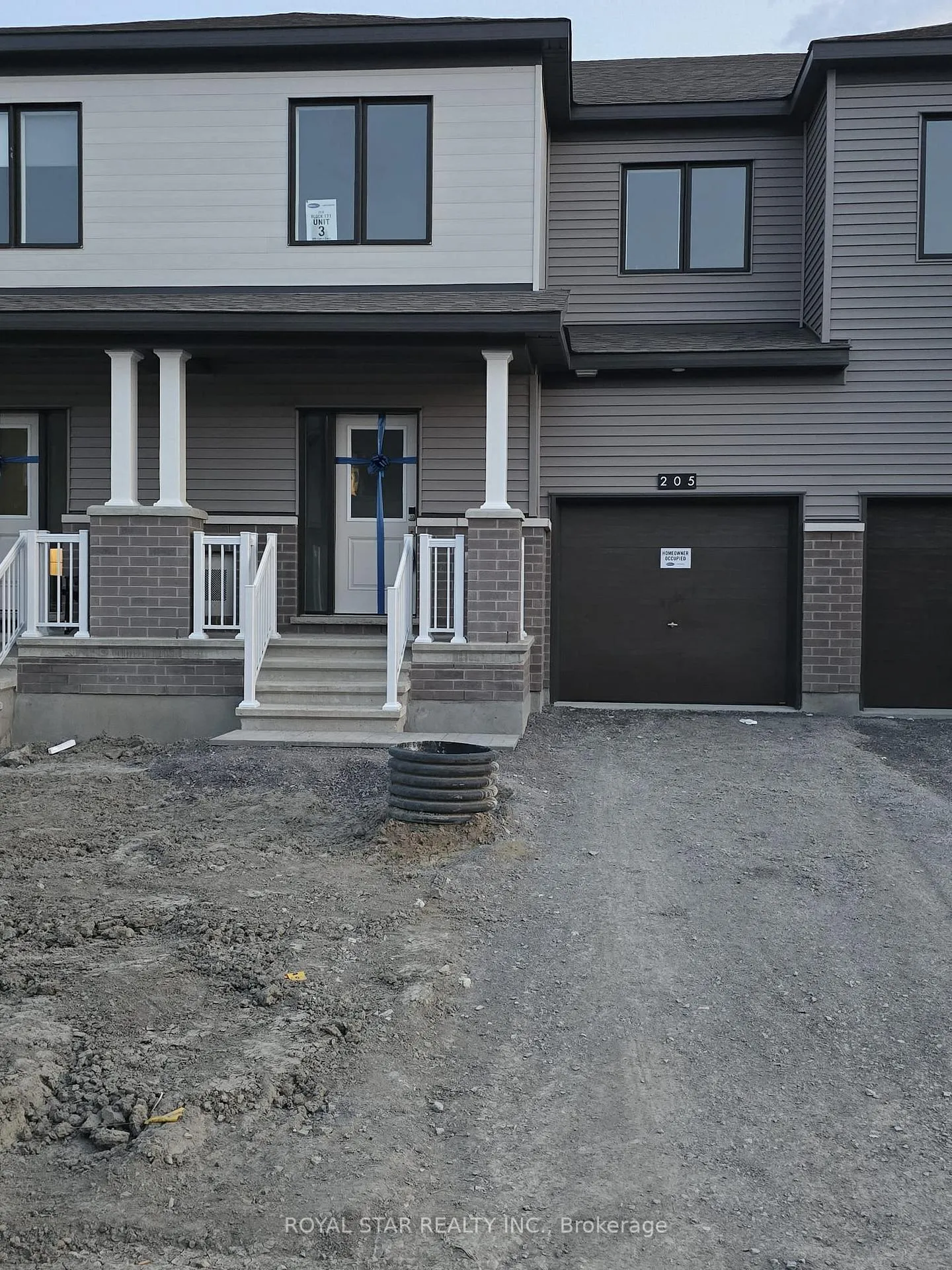 Photo 2 of 205 Catnip Crescent, Ottawa, Kanata - Rural Kanata (Central) — HOMEH