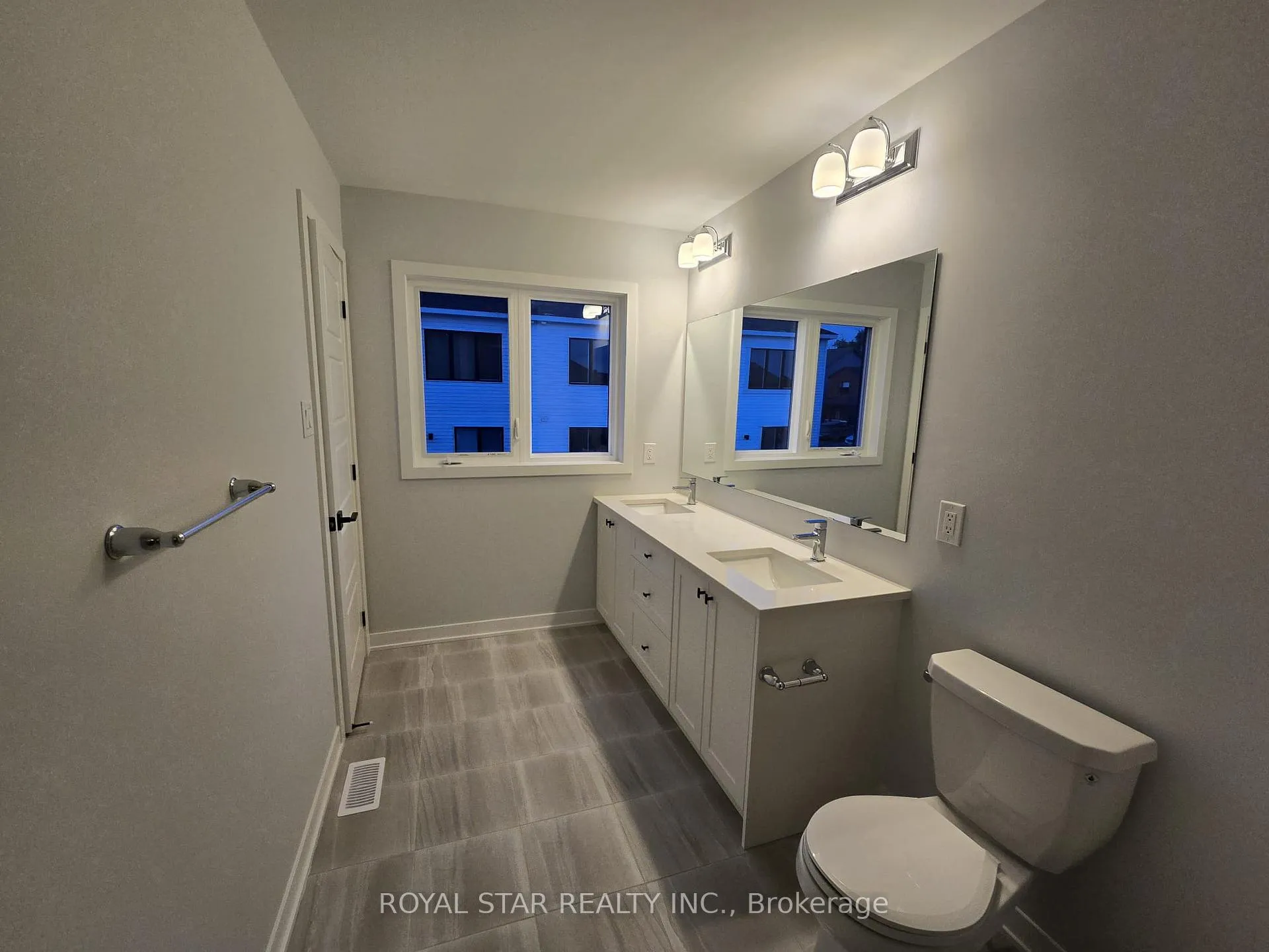 Photo 11 of 205 Catnip Crescent, Ottawa, Kanata - Rural Kanata (Central) — HOMEH
