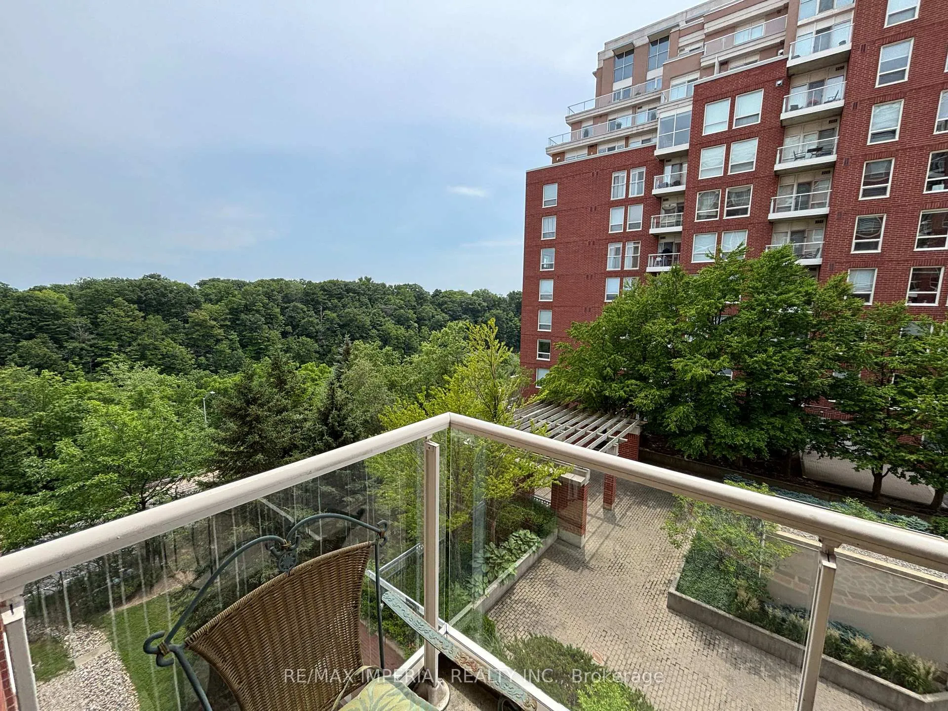 Photo 11 of Unit 405, 60 old mill Road, Oakville, Old Oakville — HOMEH