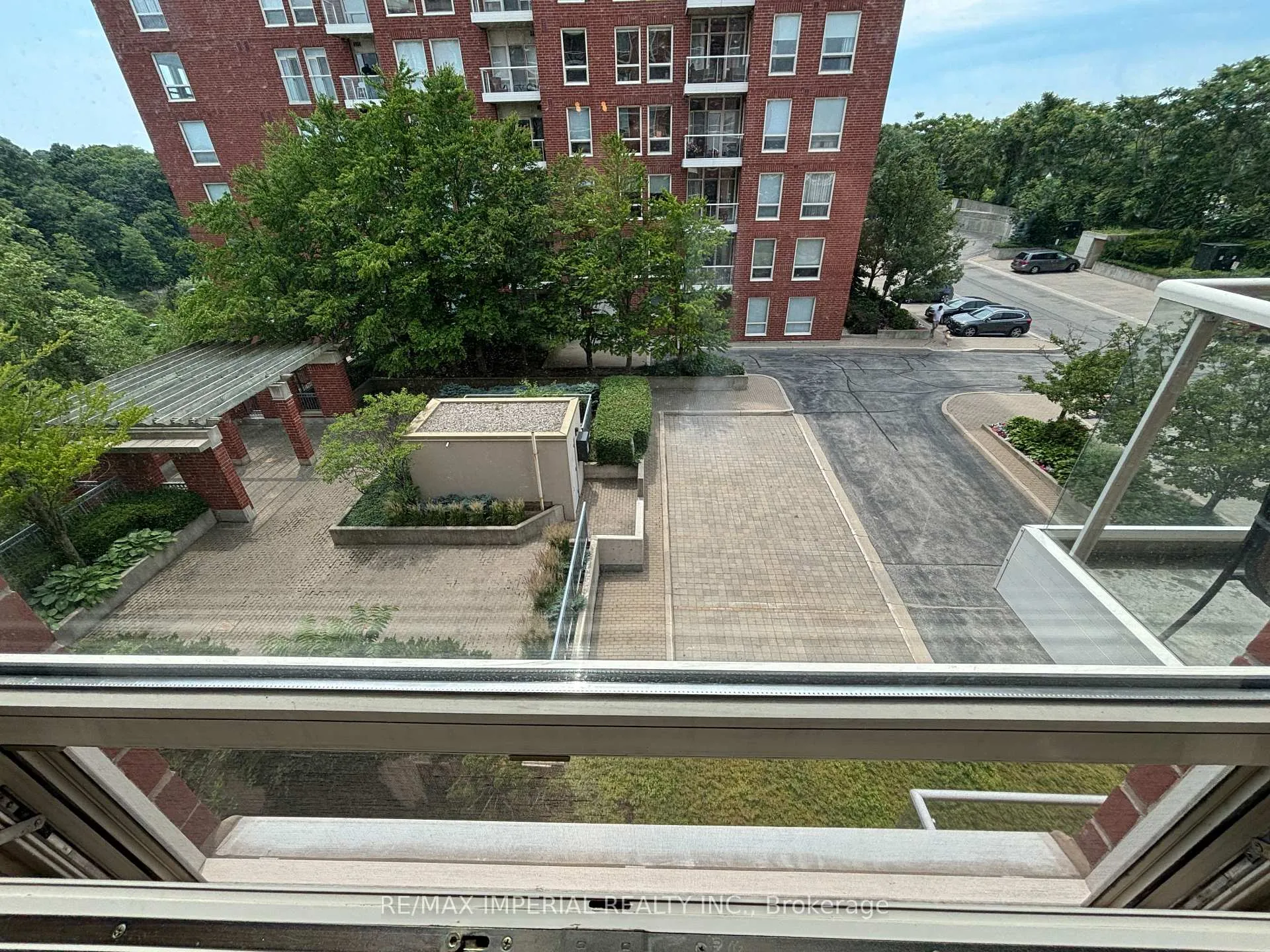 Photo 12 of Unit 405, 60 old mill Road, Oakville, Old Oakville — HOMEH