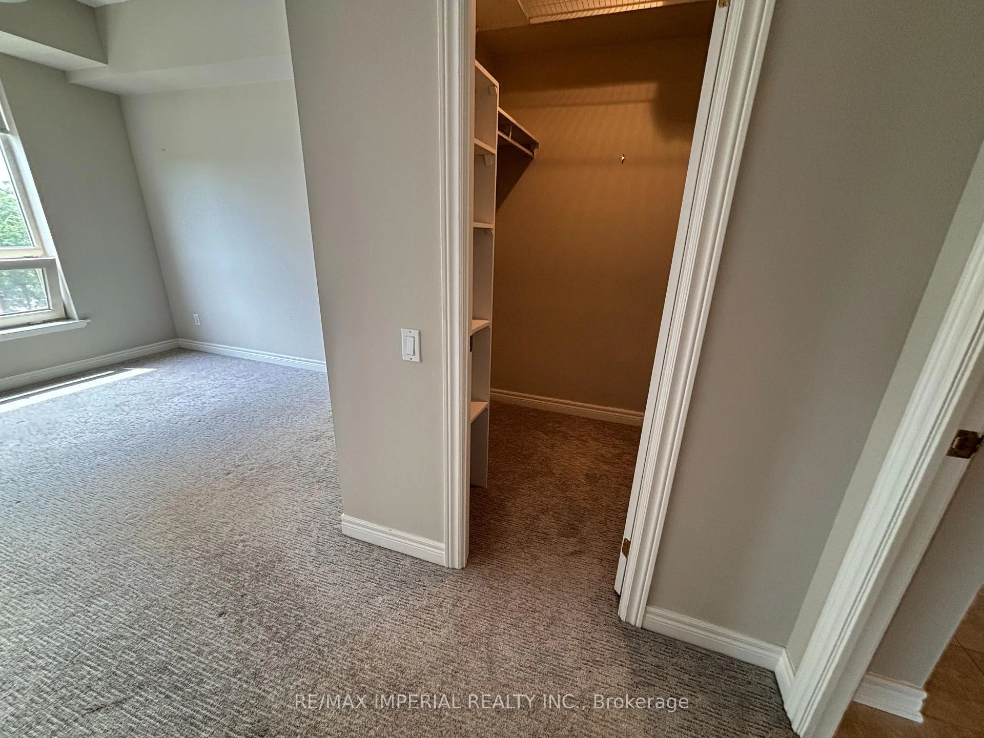 Photo 15 of Unit 405, 60 old mill Road, Oakville, Old Oakville — HOMEH