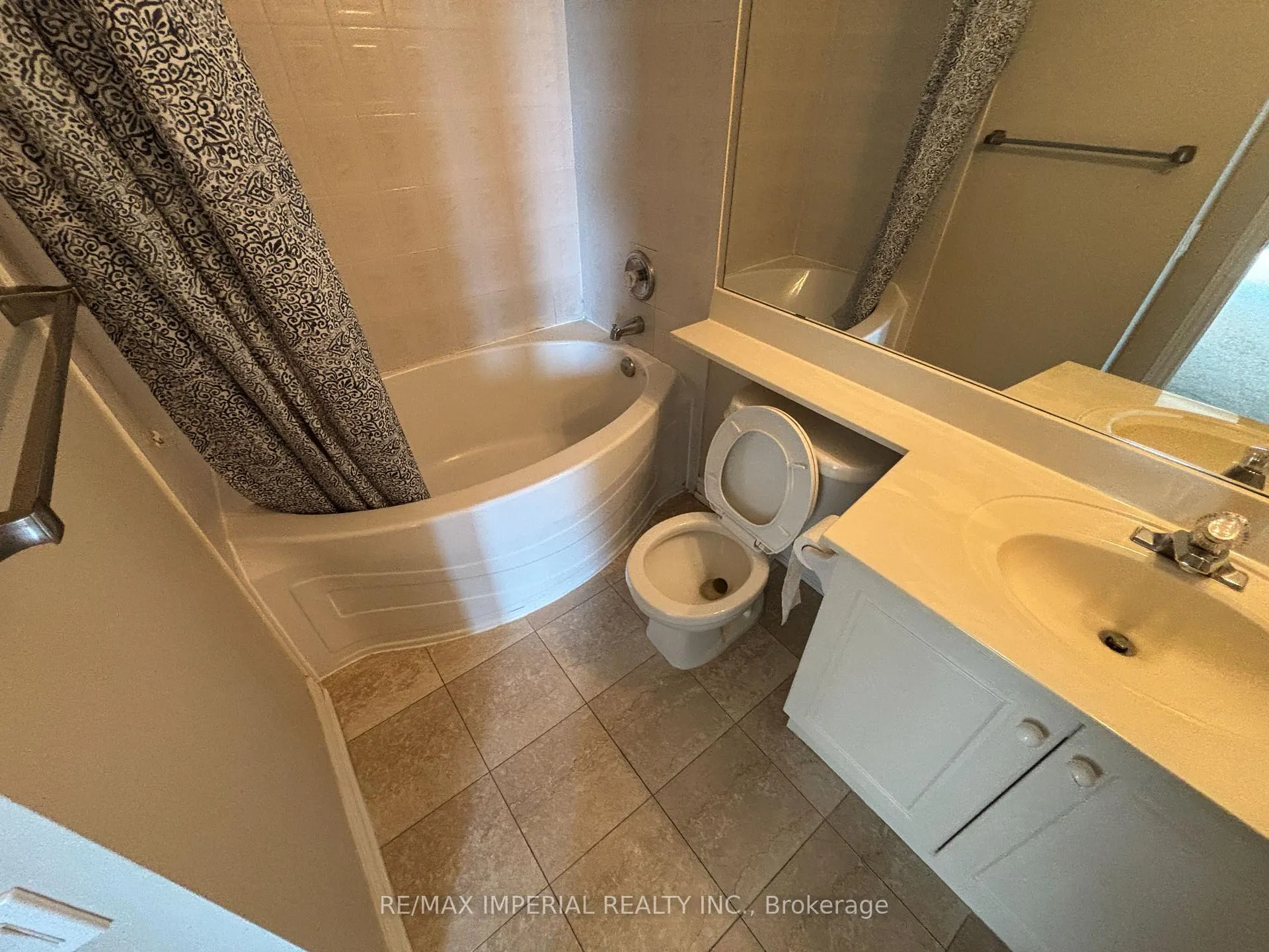Photo 17 of Unit 405, 60 old mill Road, Oakville, Old Oakville — HOMEH
