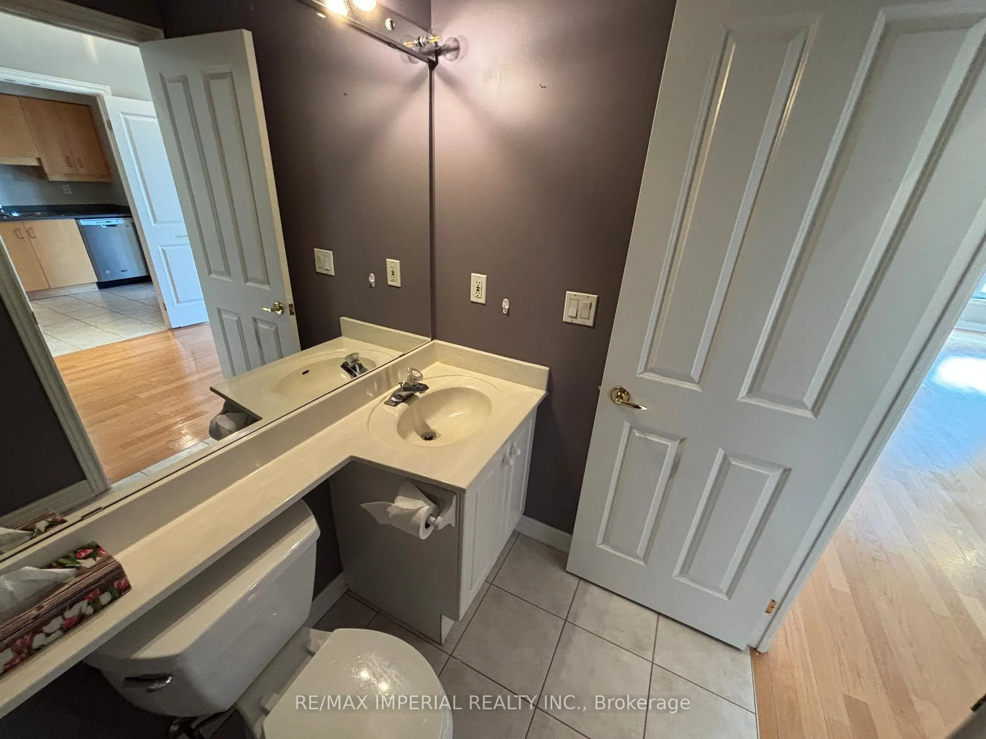 Photo 22 of Unit 405, 60 old mill Road, Oakville, Old Oakville — HOMEH