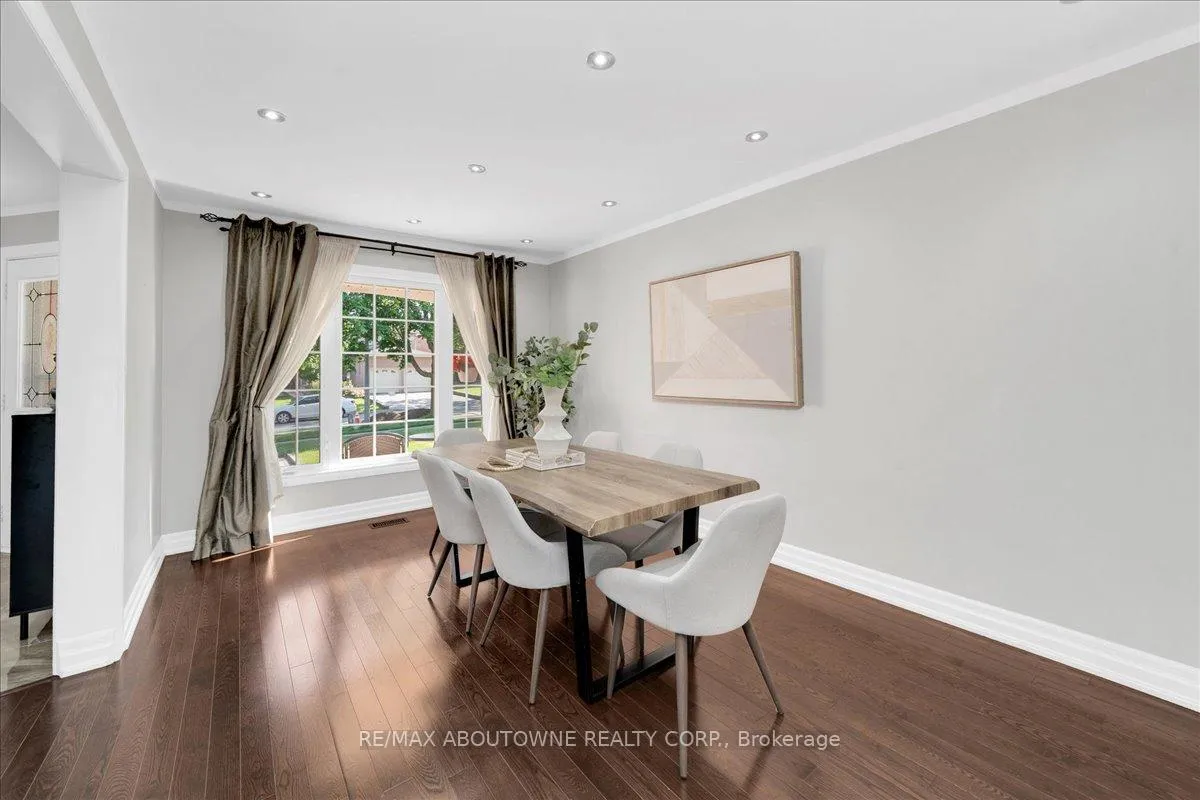 Photo 9 of 45 Willcocks Crescent, Ajax, Central — HOMEH