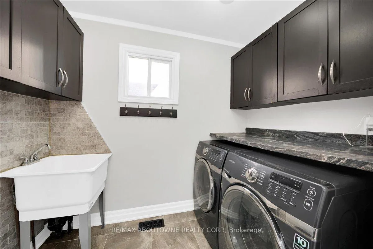 Photo 21 of 45 Willcocks Crescent, Ajax, Central — HOMEH